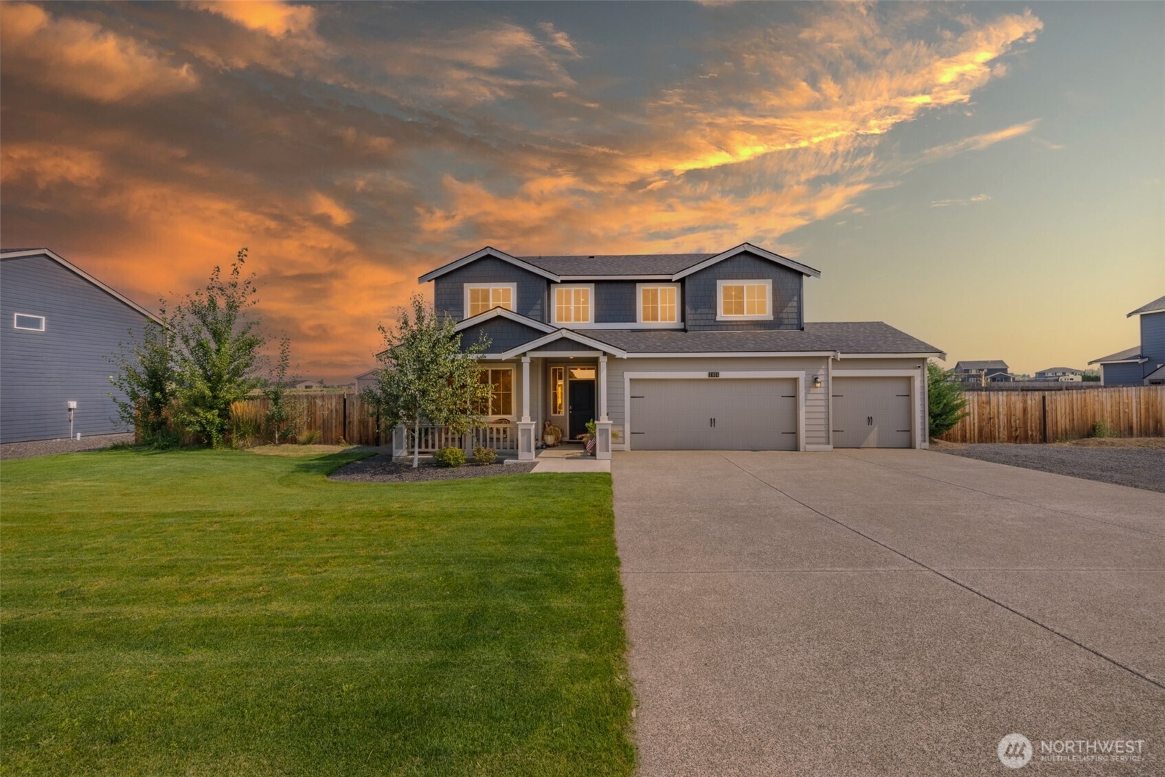 2824 Dapple Gray Way Property Photo 1