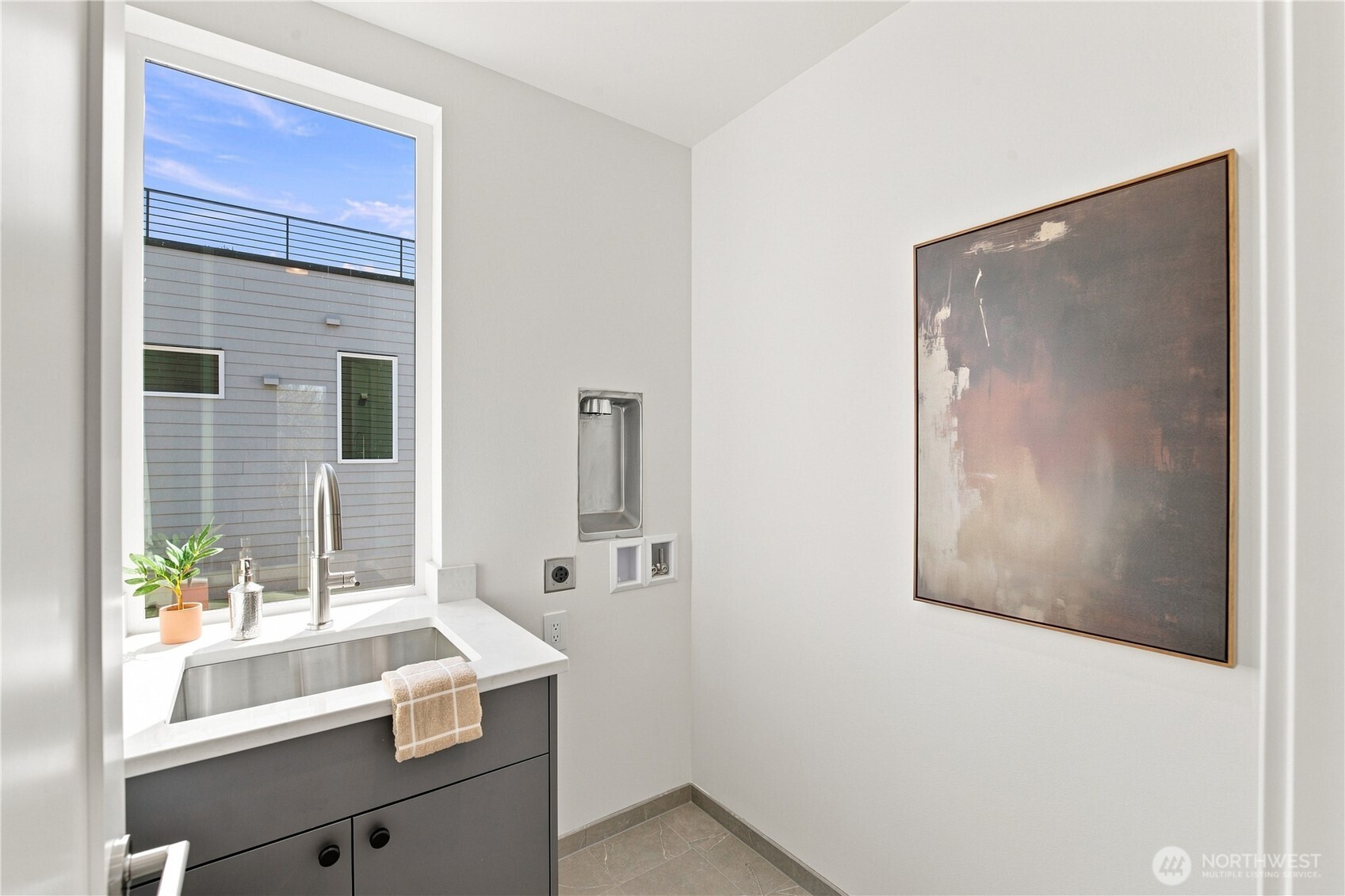 2647 Walnut Avenue B Property Photo 24