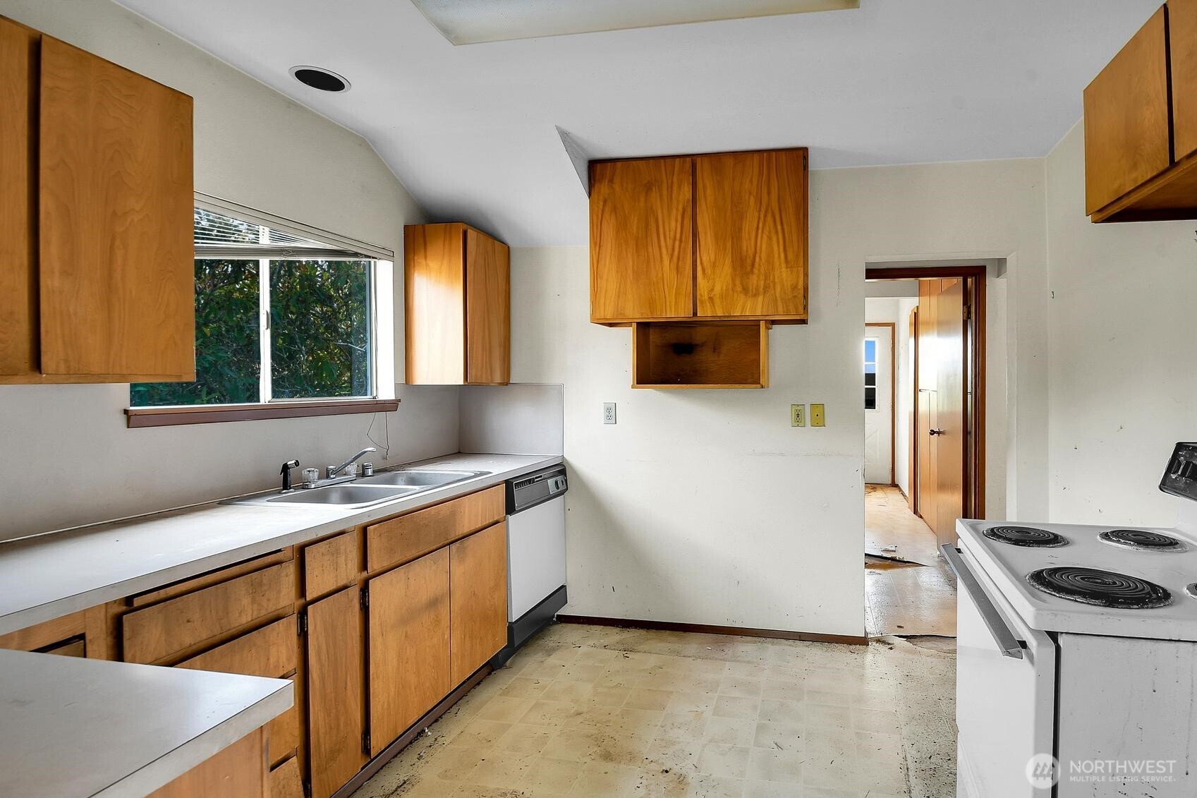 16508 104th Avenue Property Photo 9