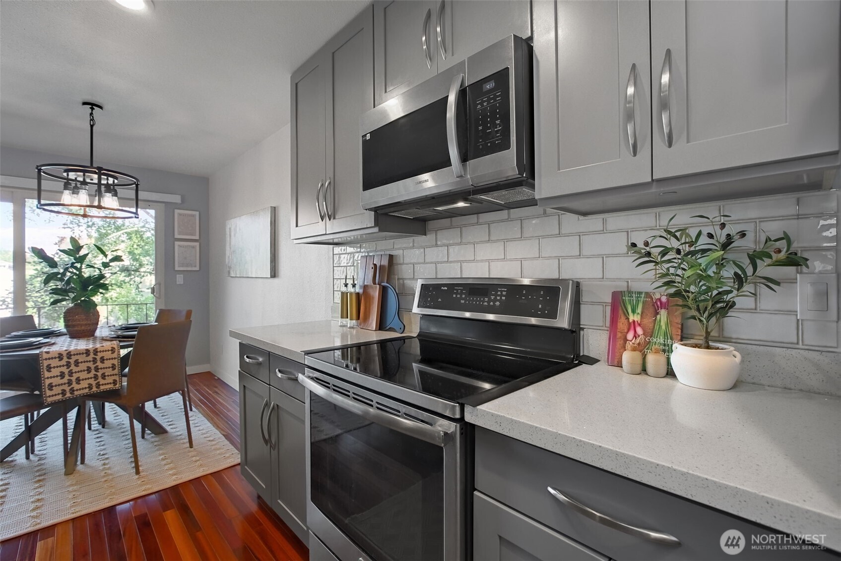 17430 Ambaum Boulevard 8 Property Photo 14