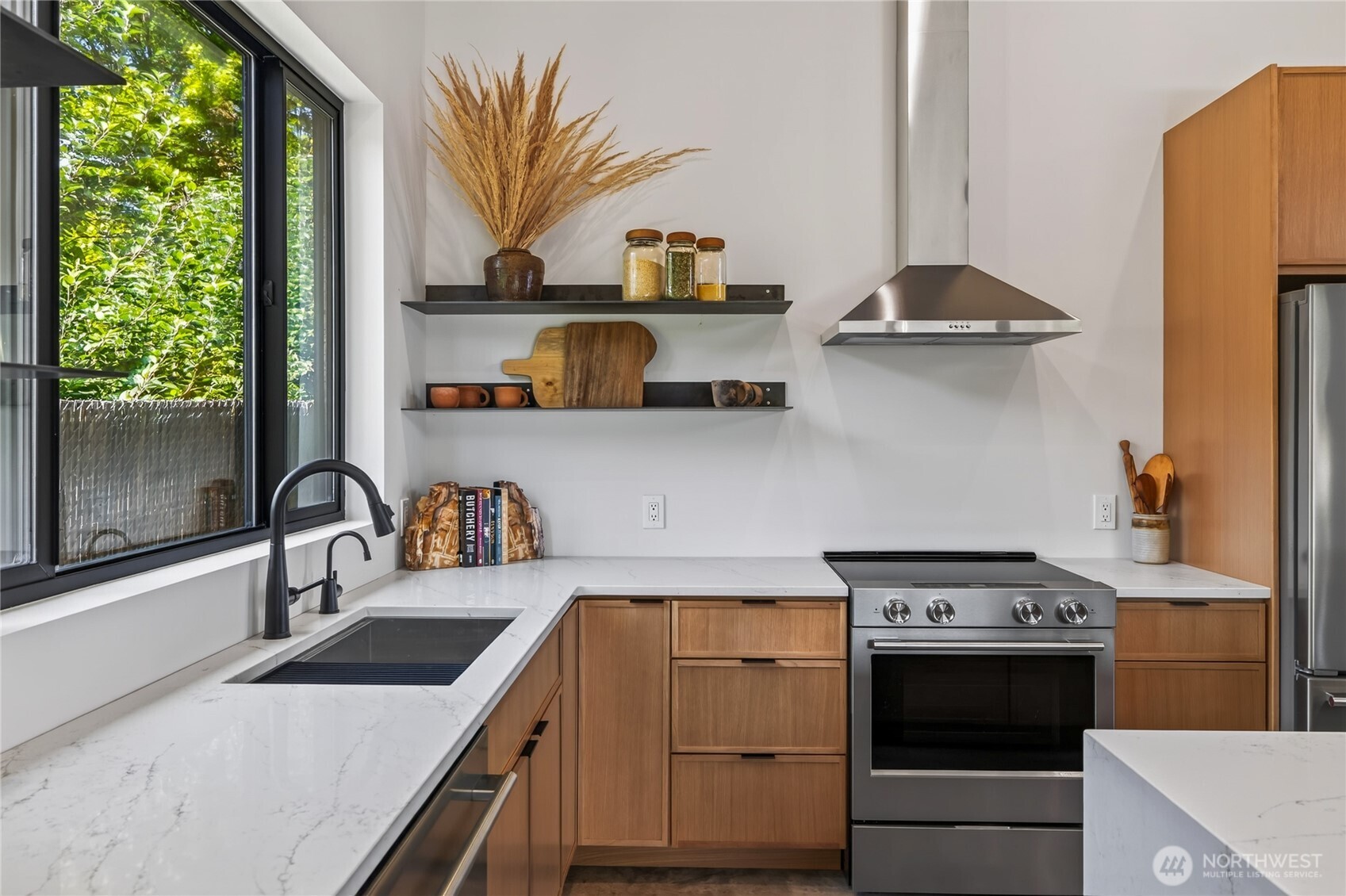 209 Orchard Street Property Photo 8