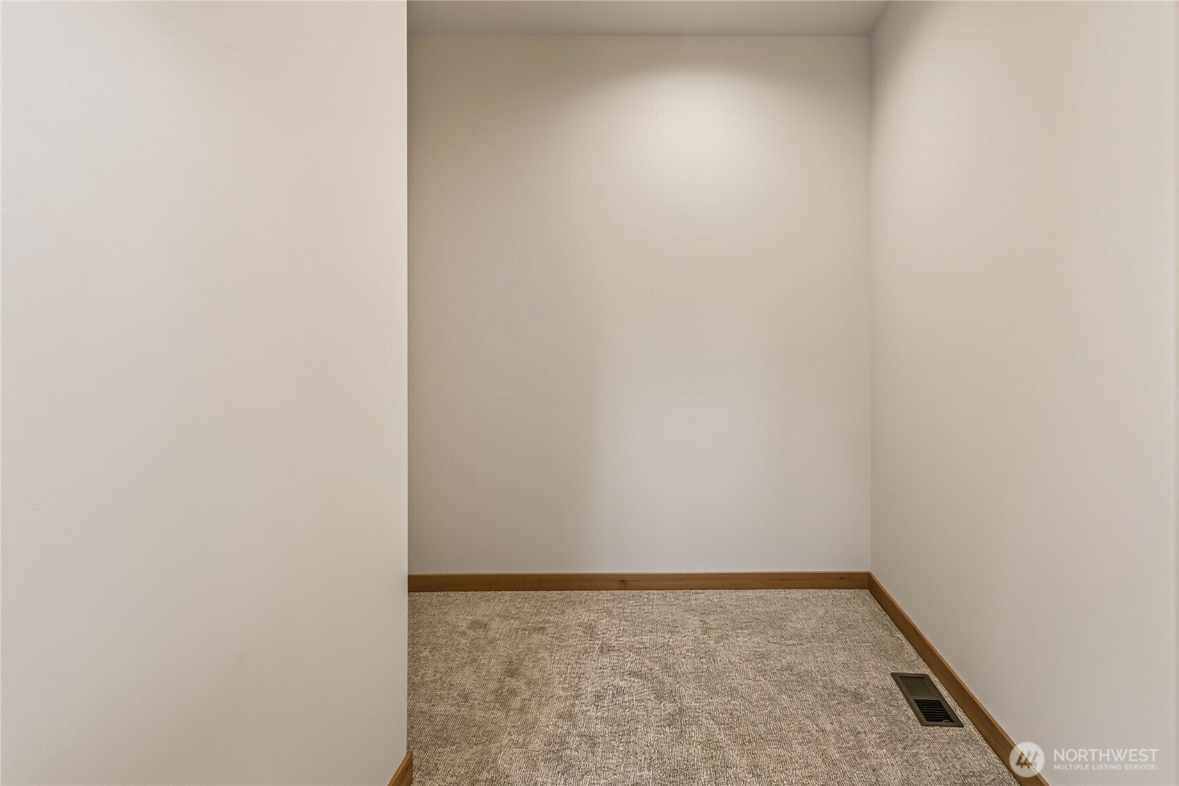 209 Orchard Street Property Photo 34
