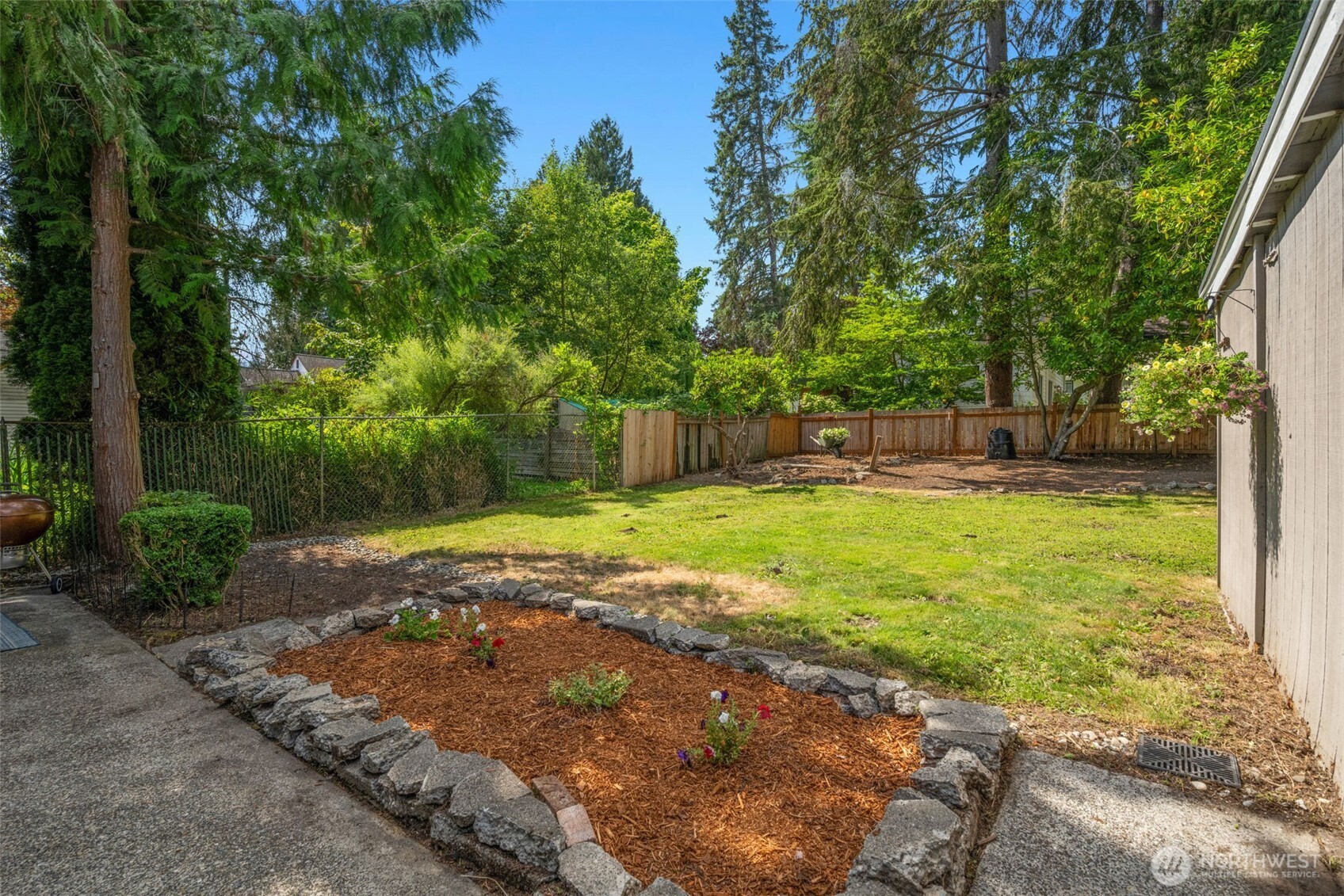 11017 31st Avenue Property Photo 27