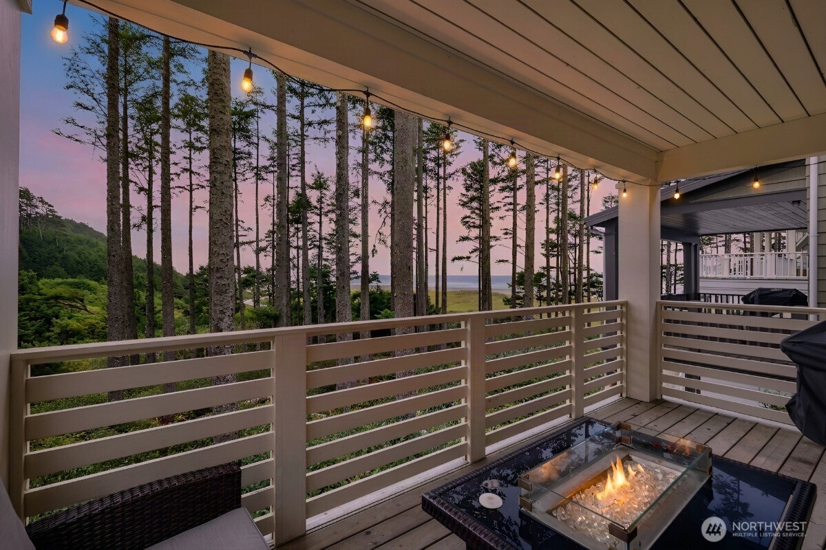 38 Seaside Lane Property Photo 14