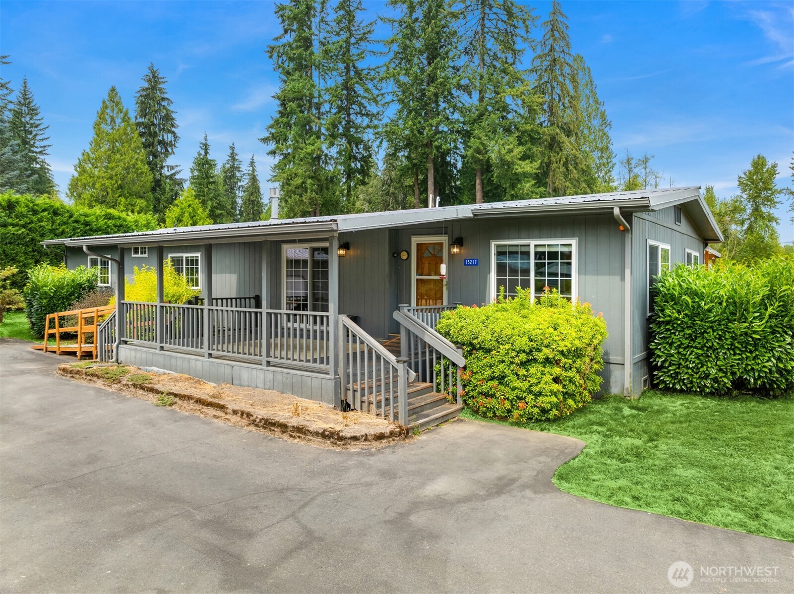 15217 79th Street Property Photo 9