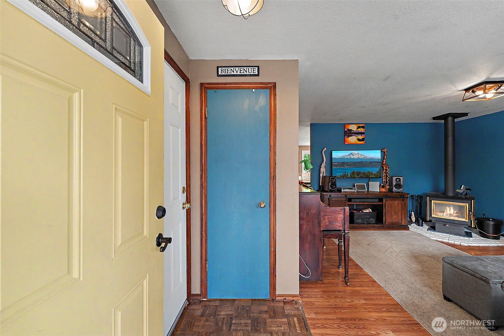 5047 Marian Drive Property Photo 3