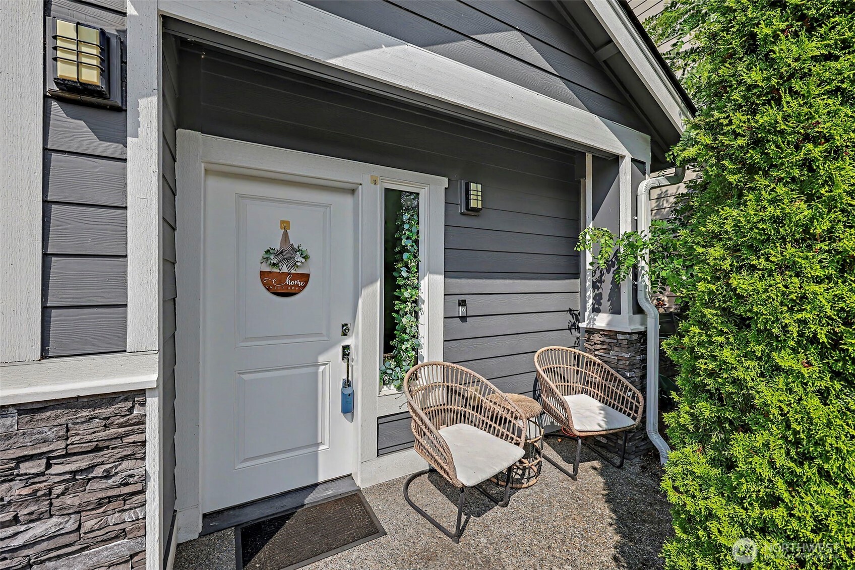2704 S 120th Place Property Photo 1