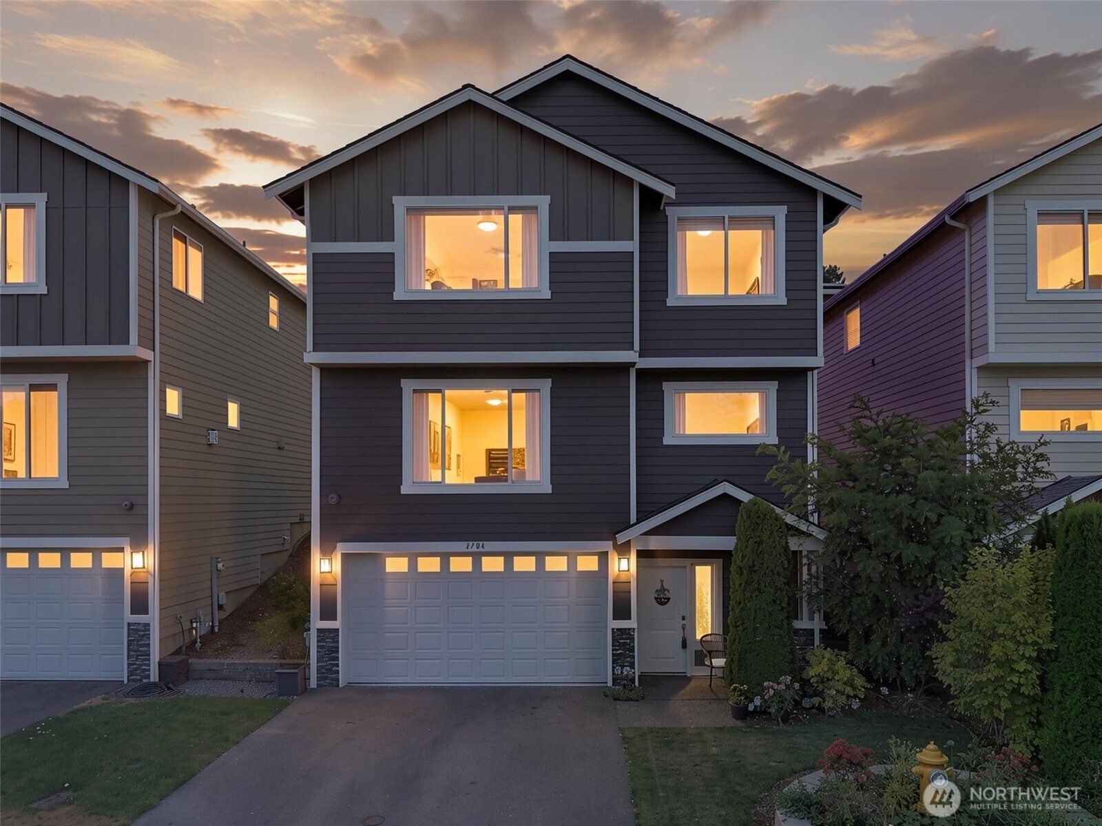2704 S 120th Place Property Photo 1