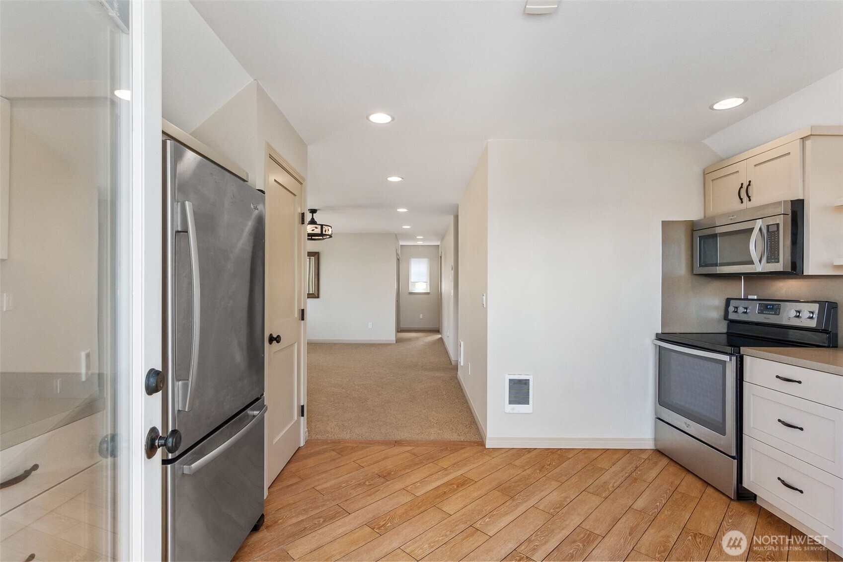 9936 9941 Mariner Drive Property Photo 27