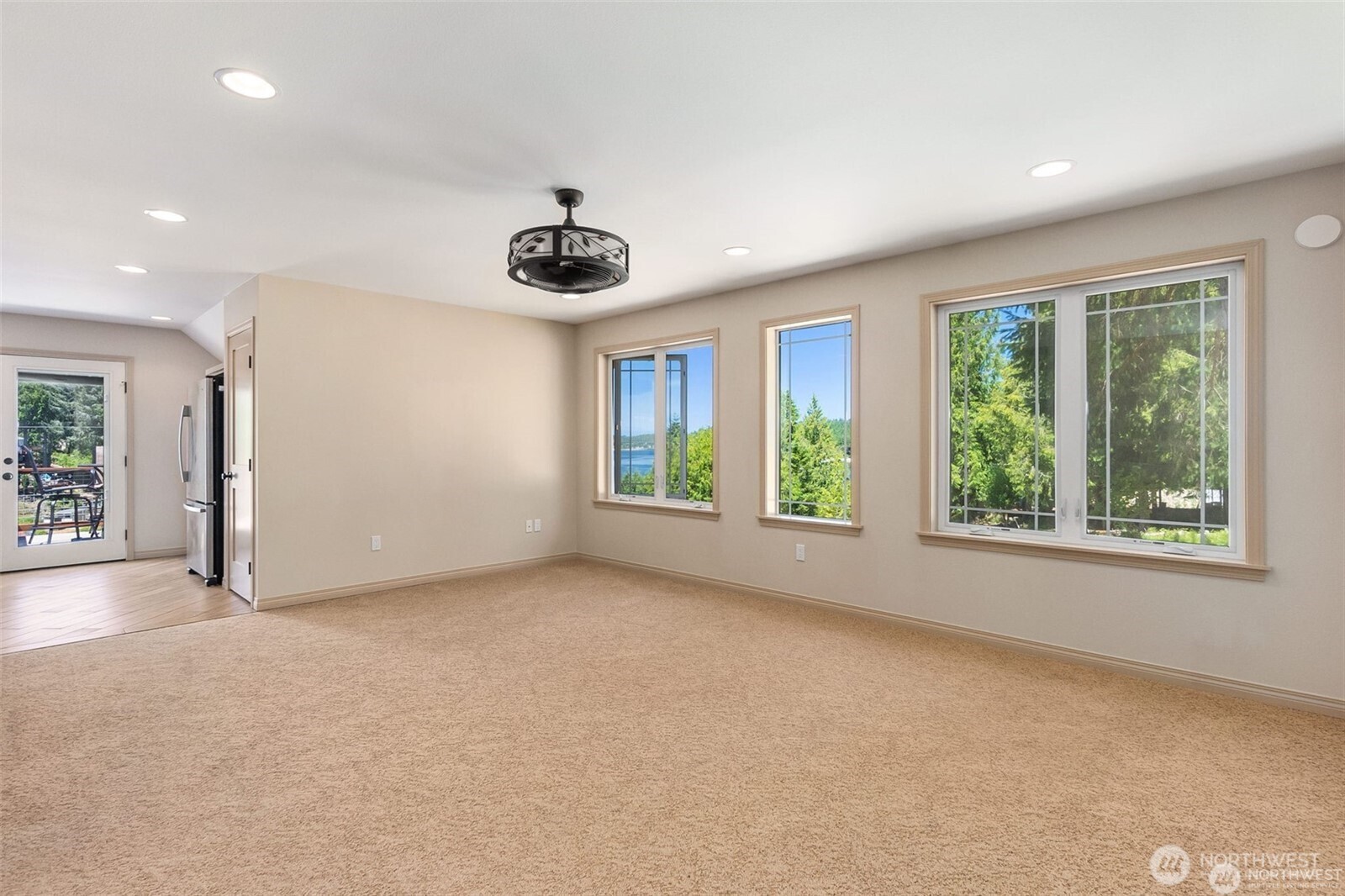9936 9941 Mariner Drive Property Photo 29