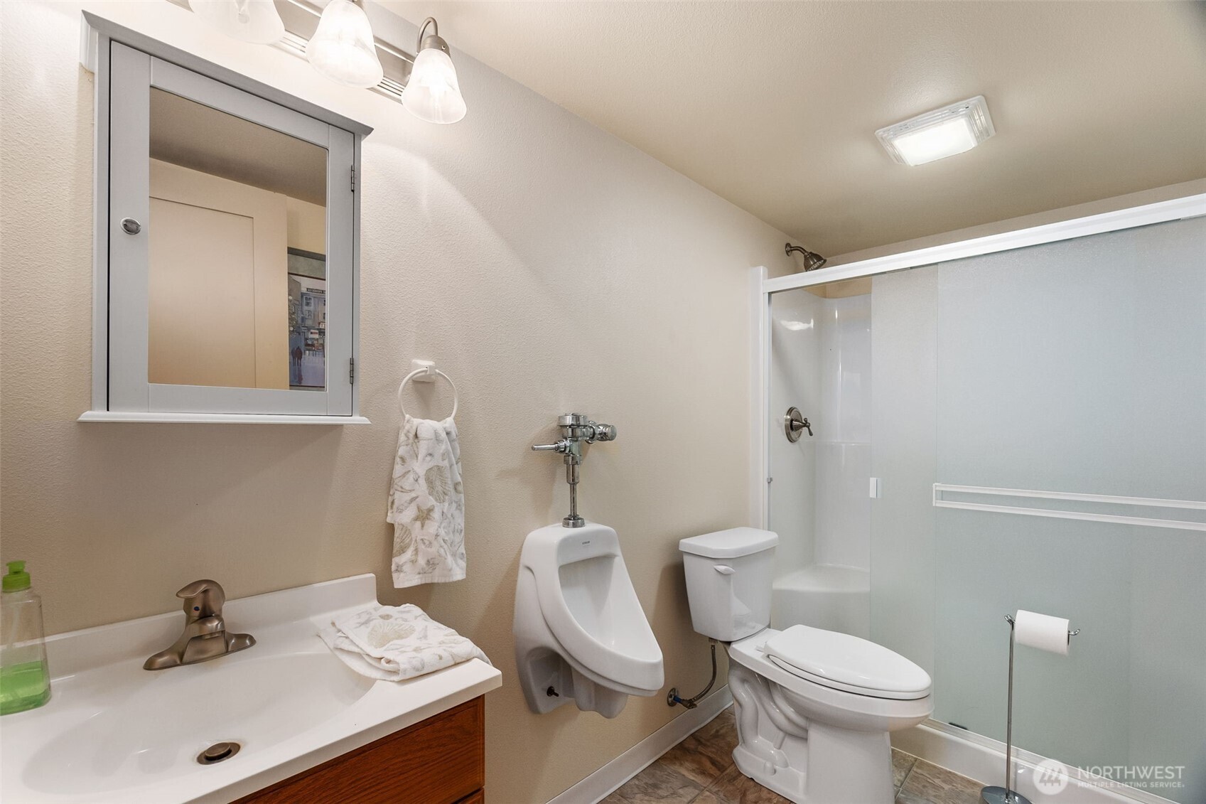9936 9941 Mariner Drive Property Photo 34
