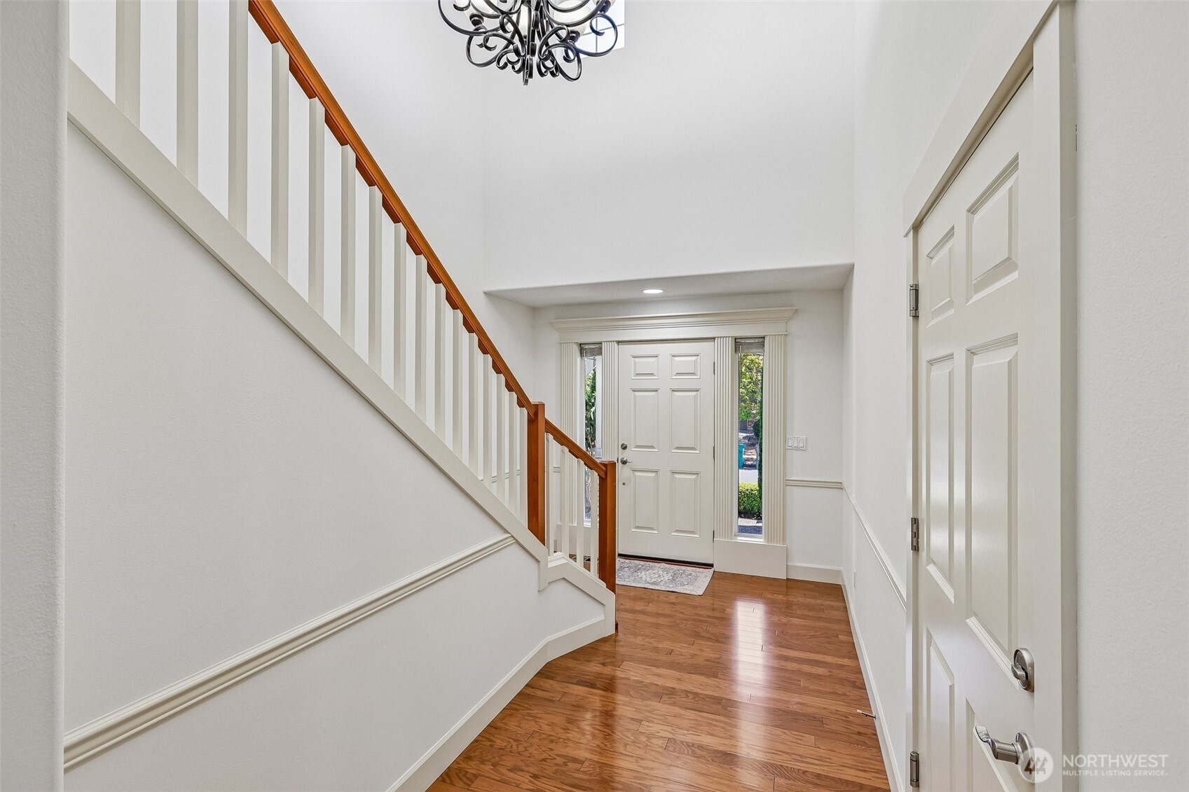 603 194th Place Property Photo 5