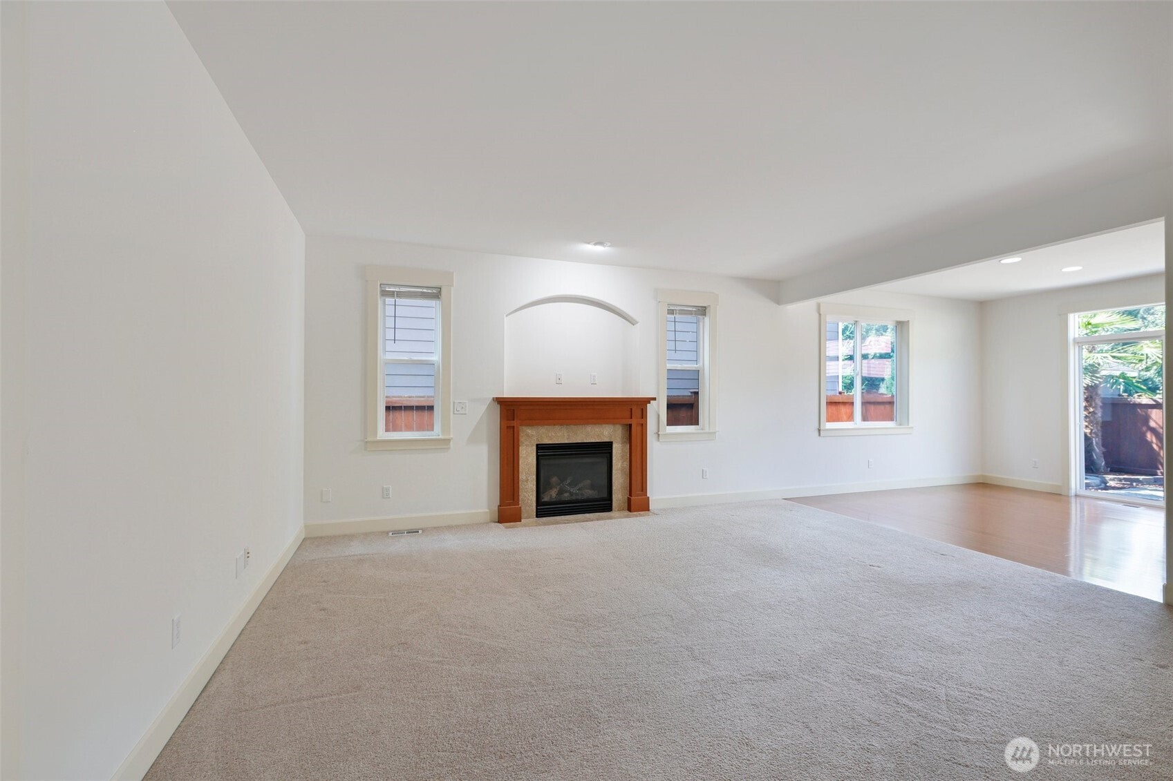 603 194th Place Property Photo 6