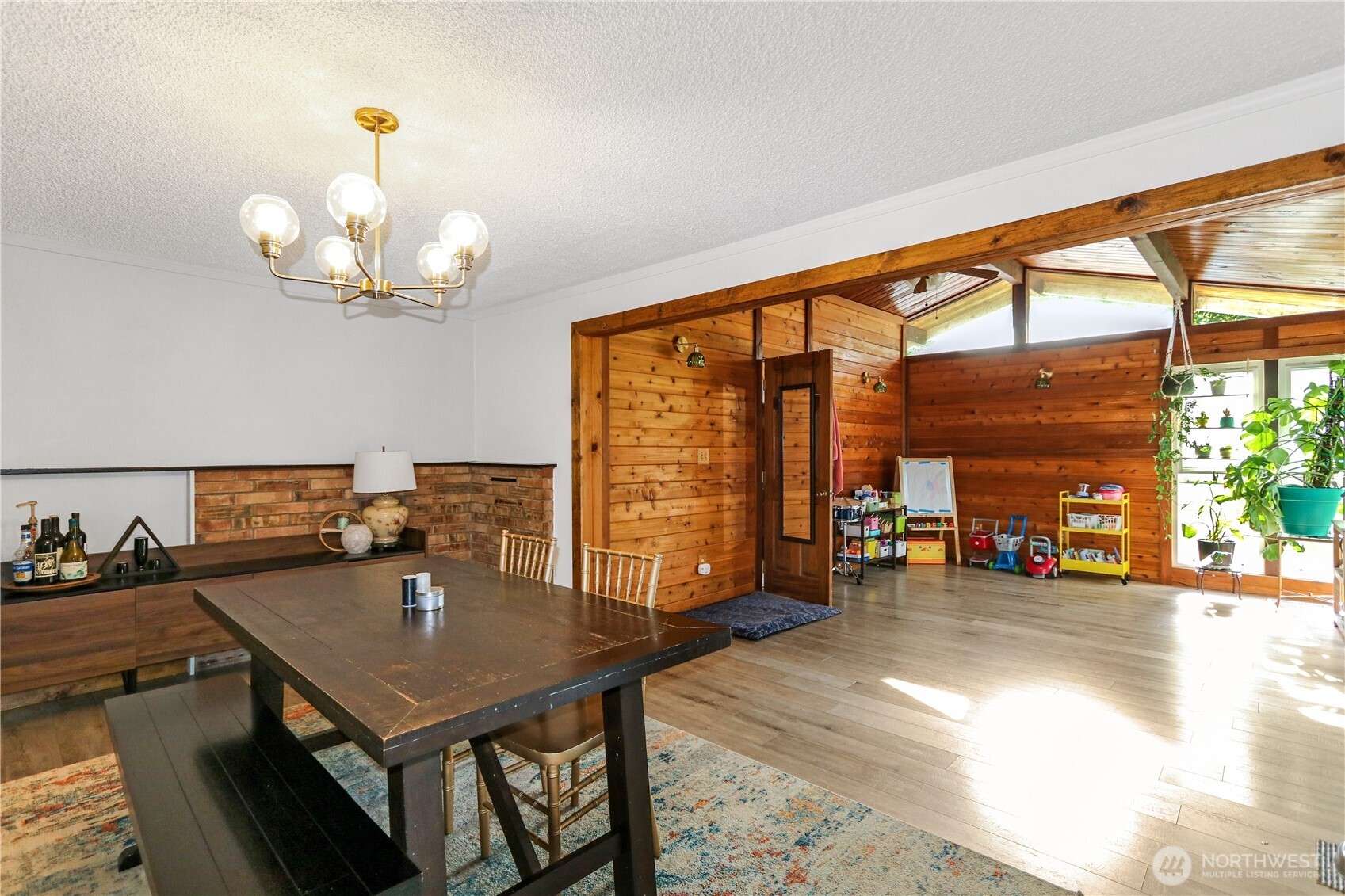 18627 32nd Avenue Property Photo 3