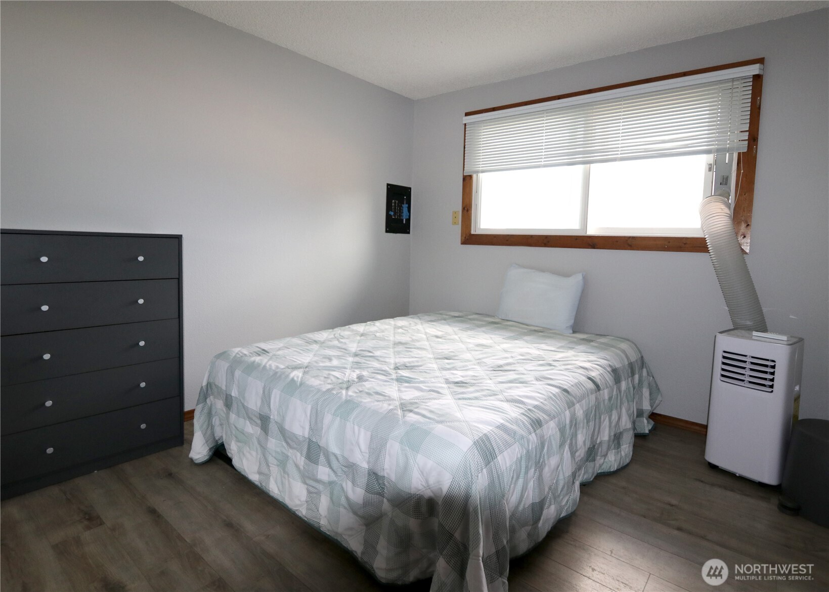 18627 32nd Avenue Property Photo 16