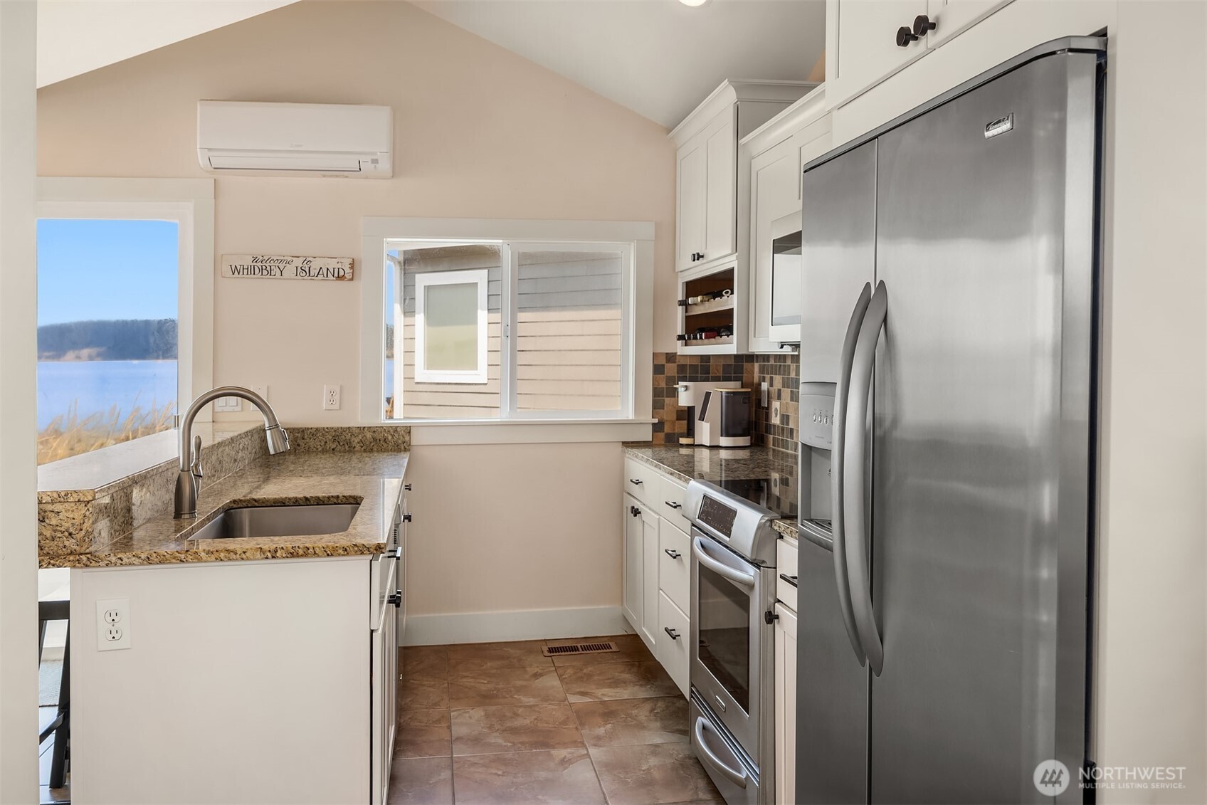 2271 Eastpoint Road Property Photo 13
