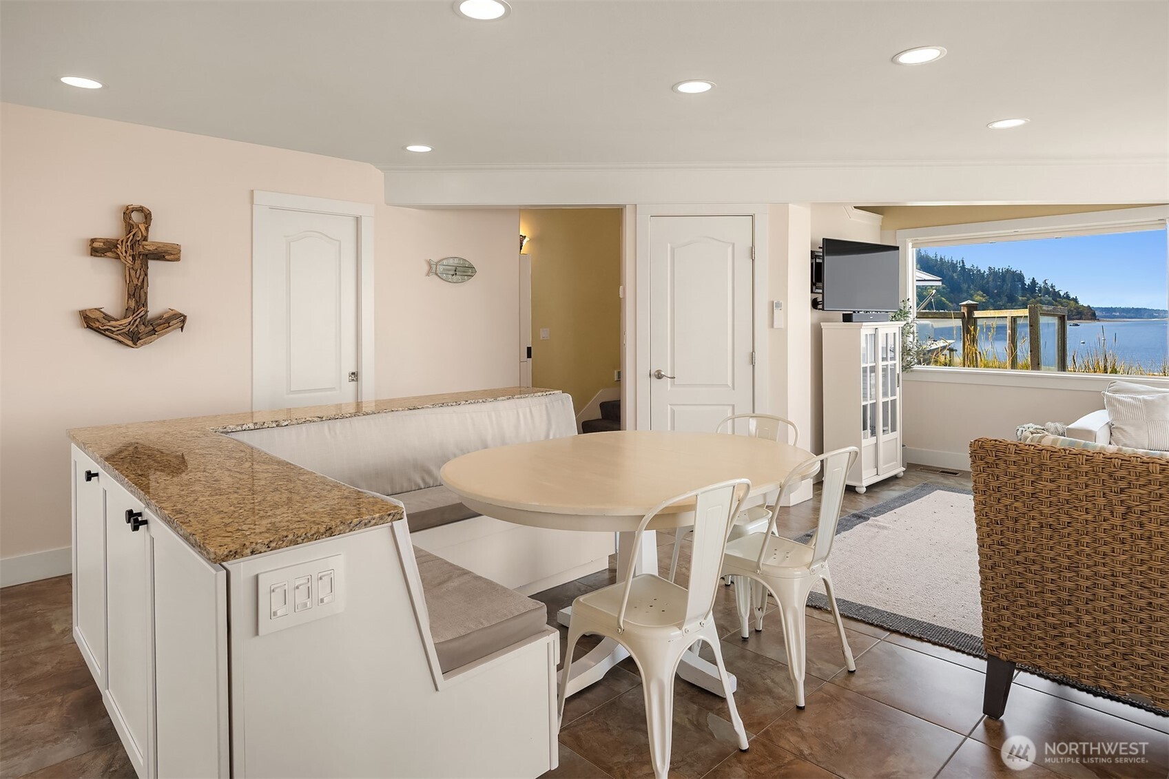 2271 Eastpoint Road Property Photo 16