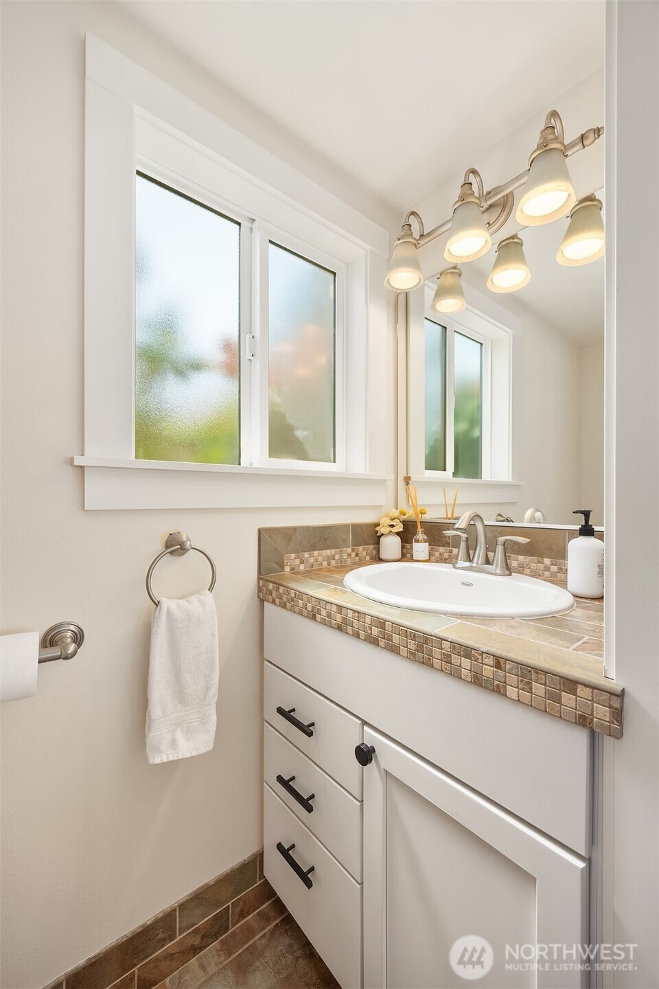 2271 Eastpoint Road Property Photo 18