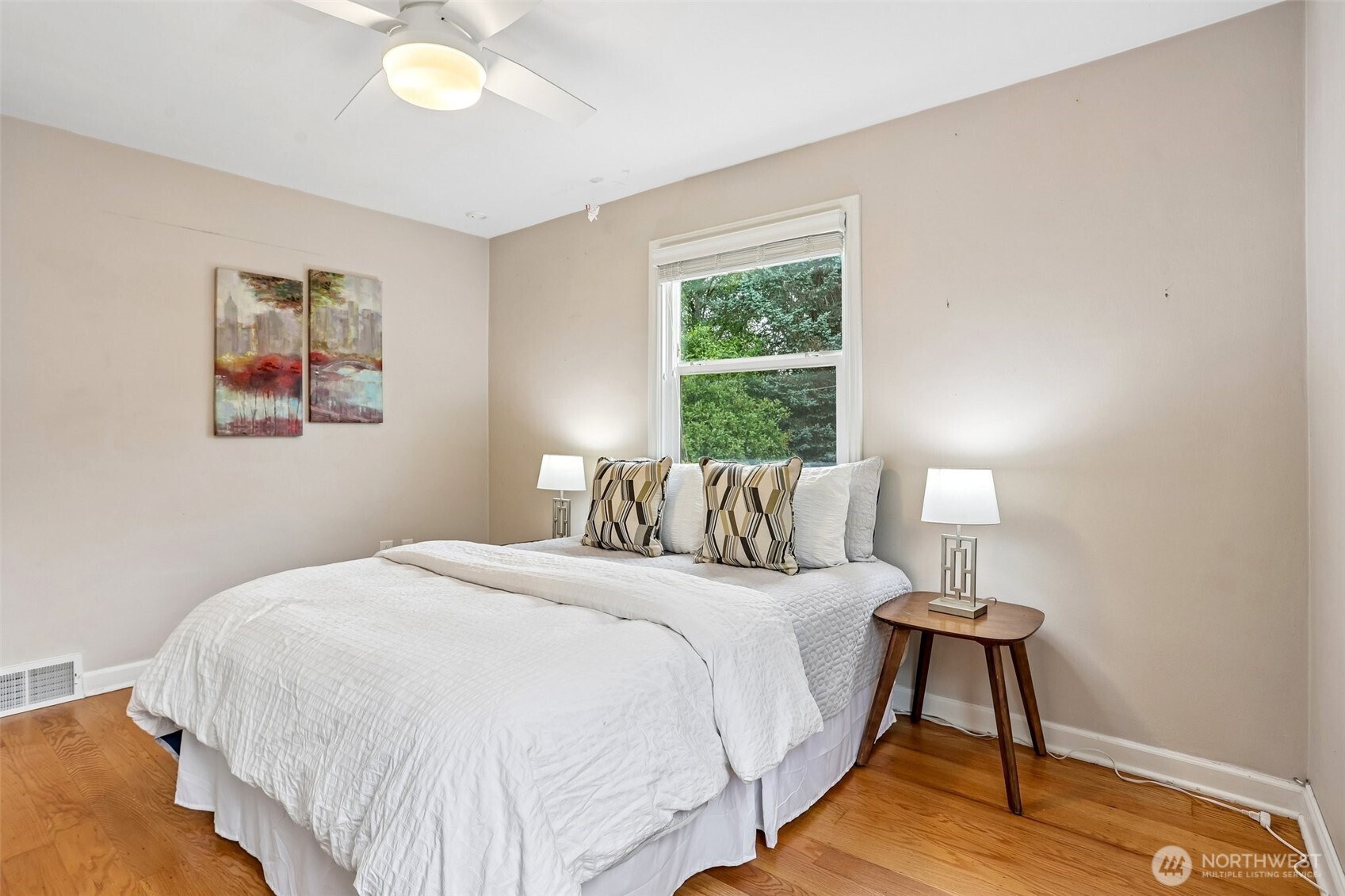 9417 44th Place Property Photo 17
