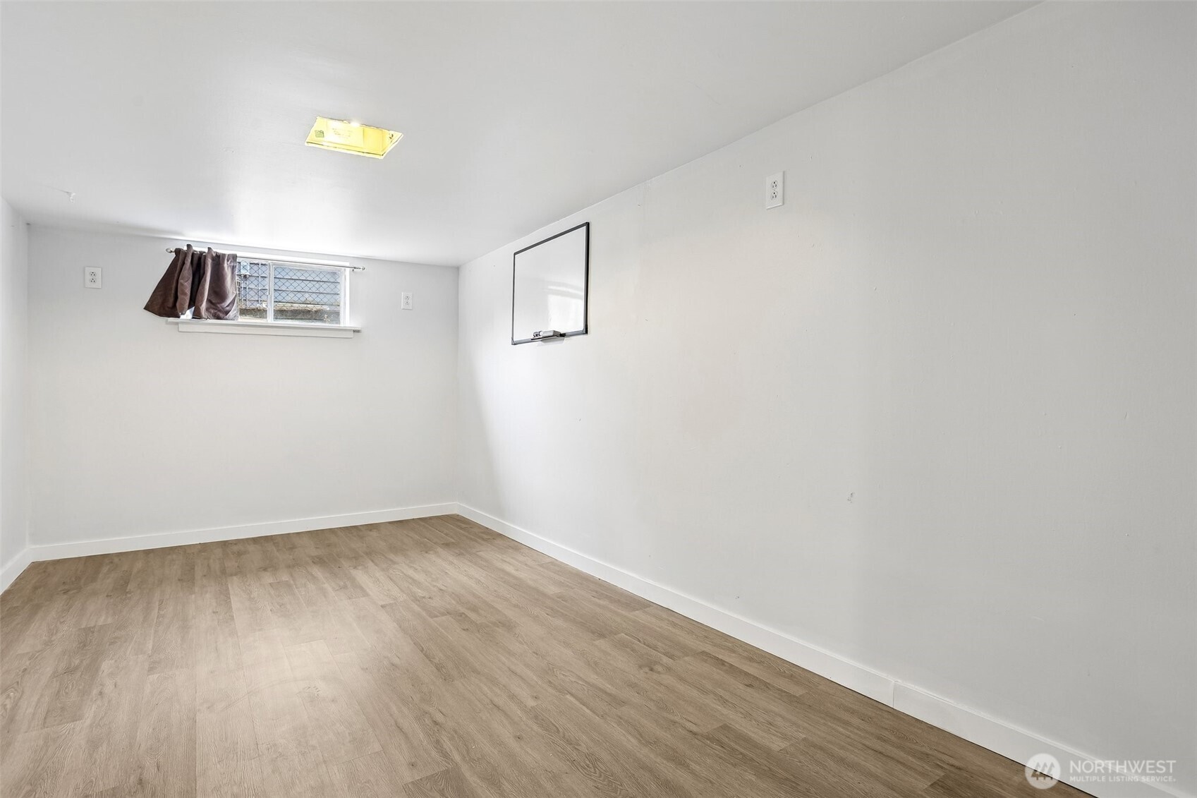 9417 44th Place Property Photo 32