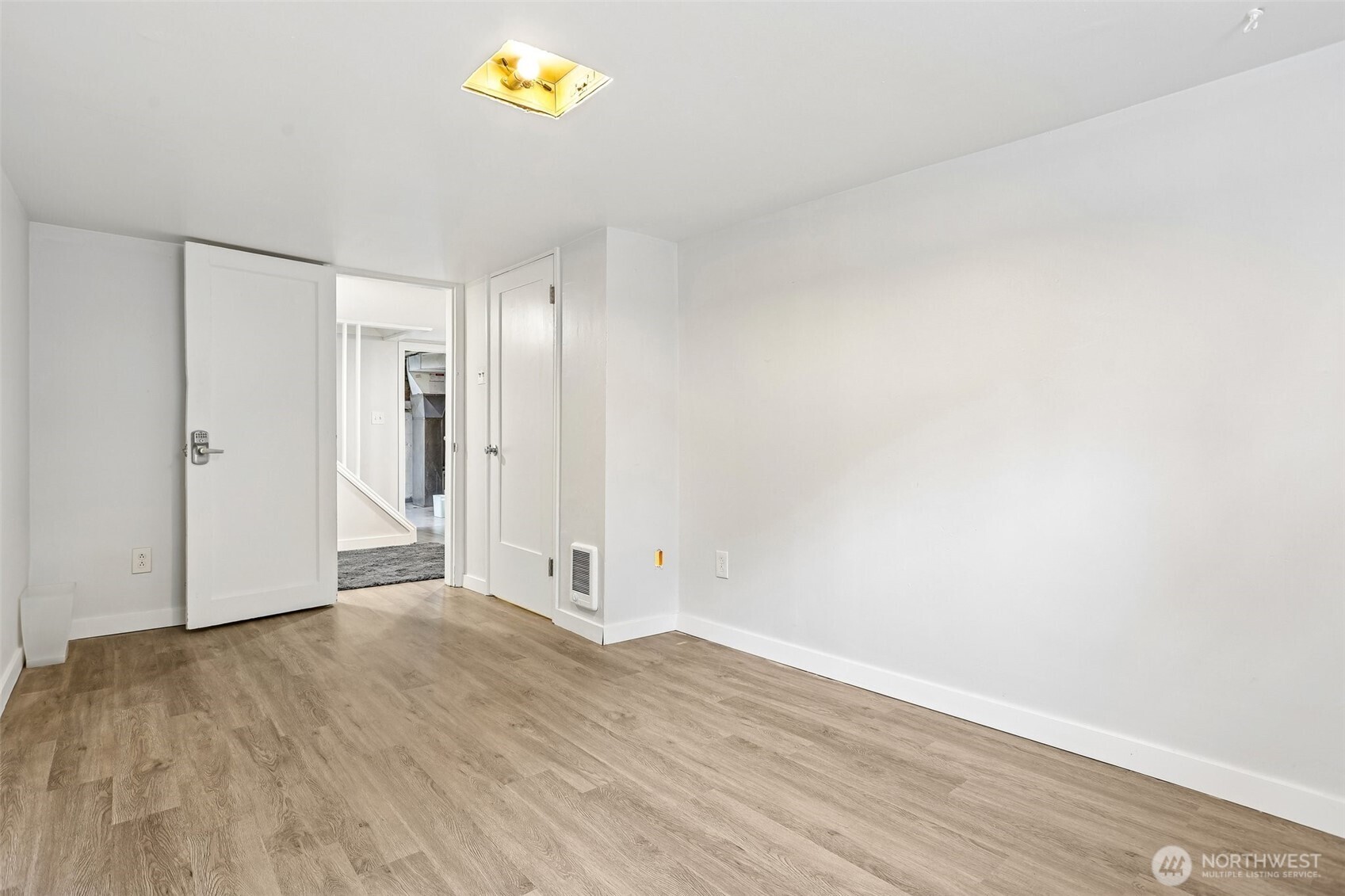 9417 44th Place Property Photo 33