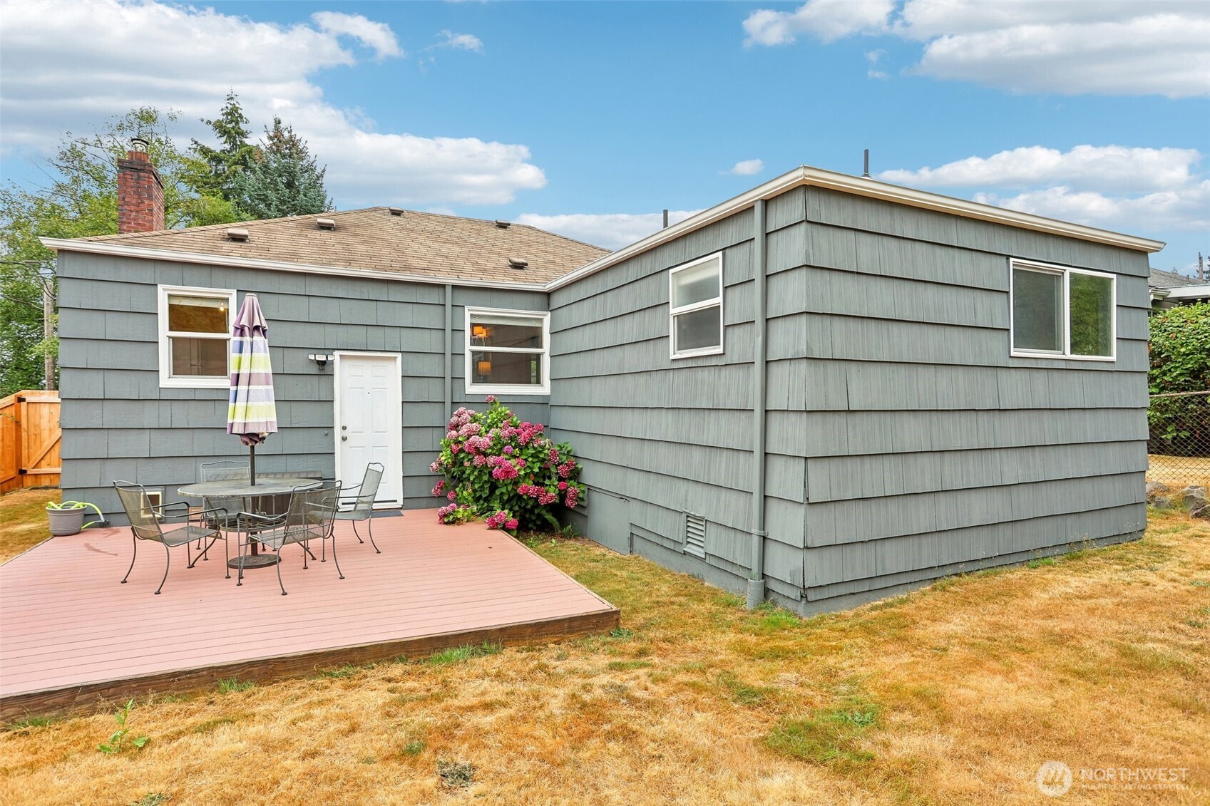 9417 44th Place Property Photo 35