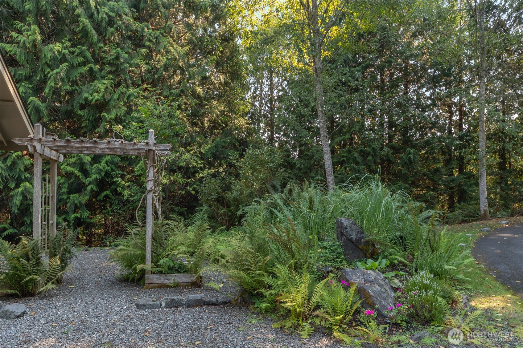 33 Twinsview Court Property Photo 7