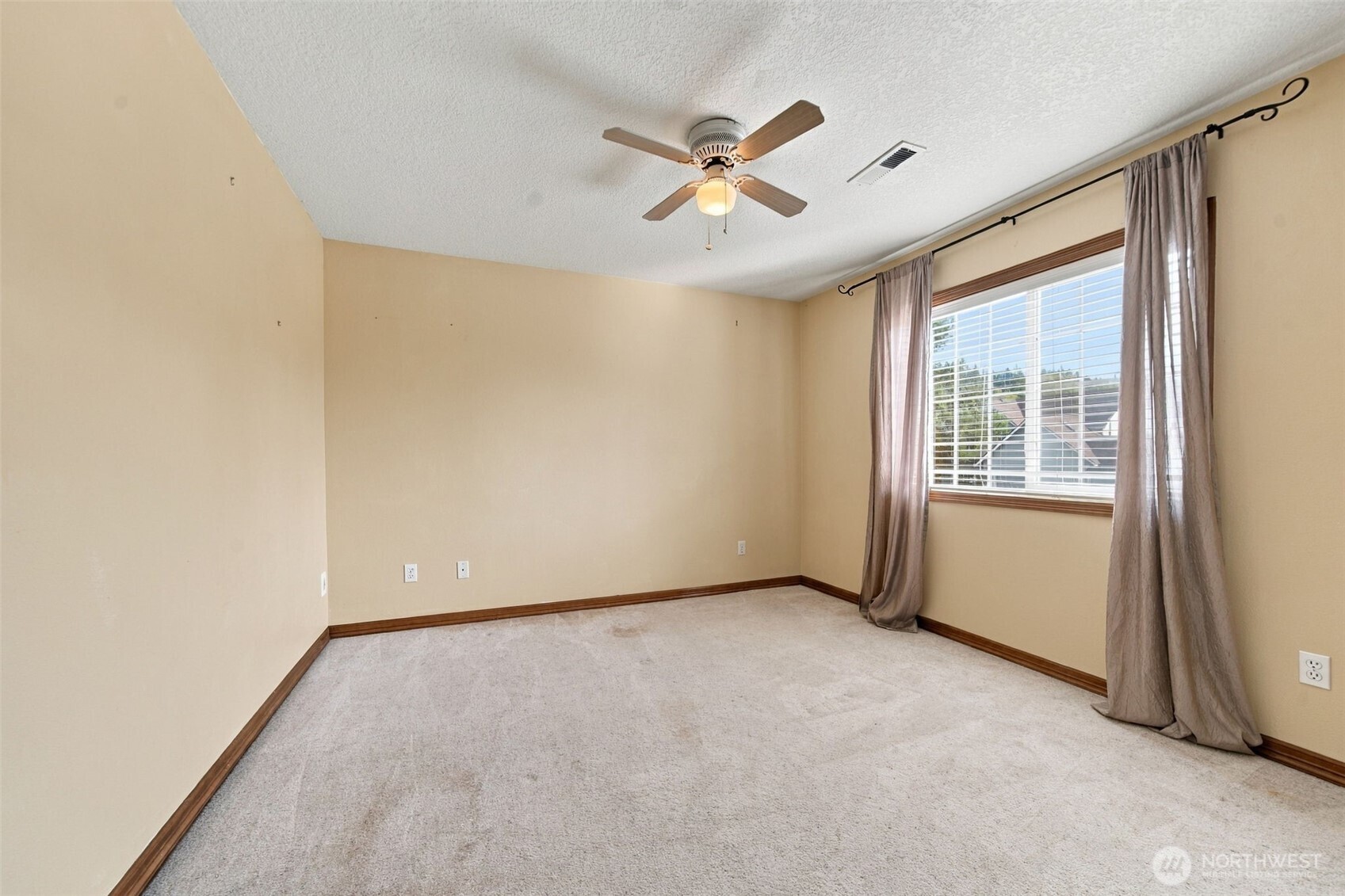 2533 Nw 45th Avenue Property Photo 34
