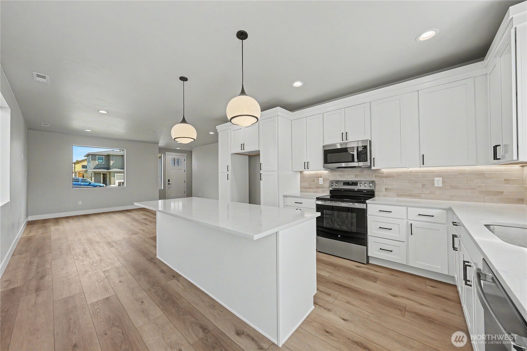 562 S Oasis Loop Property Photo 13