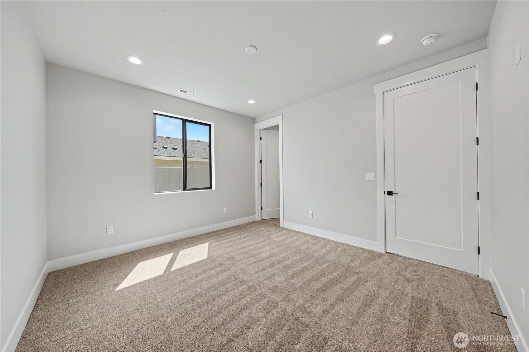 562 S Oasis Loop Property Photo 19