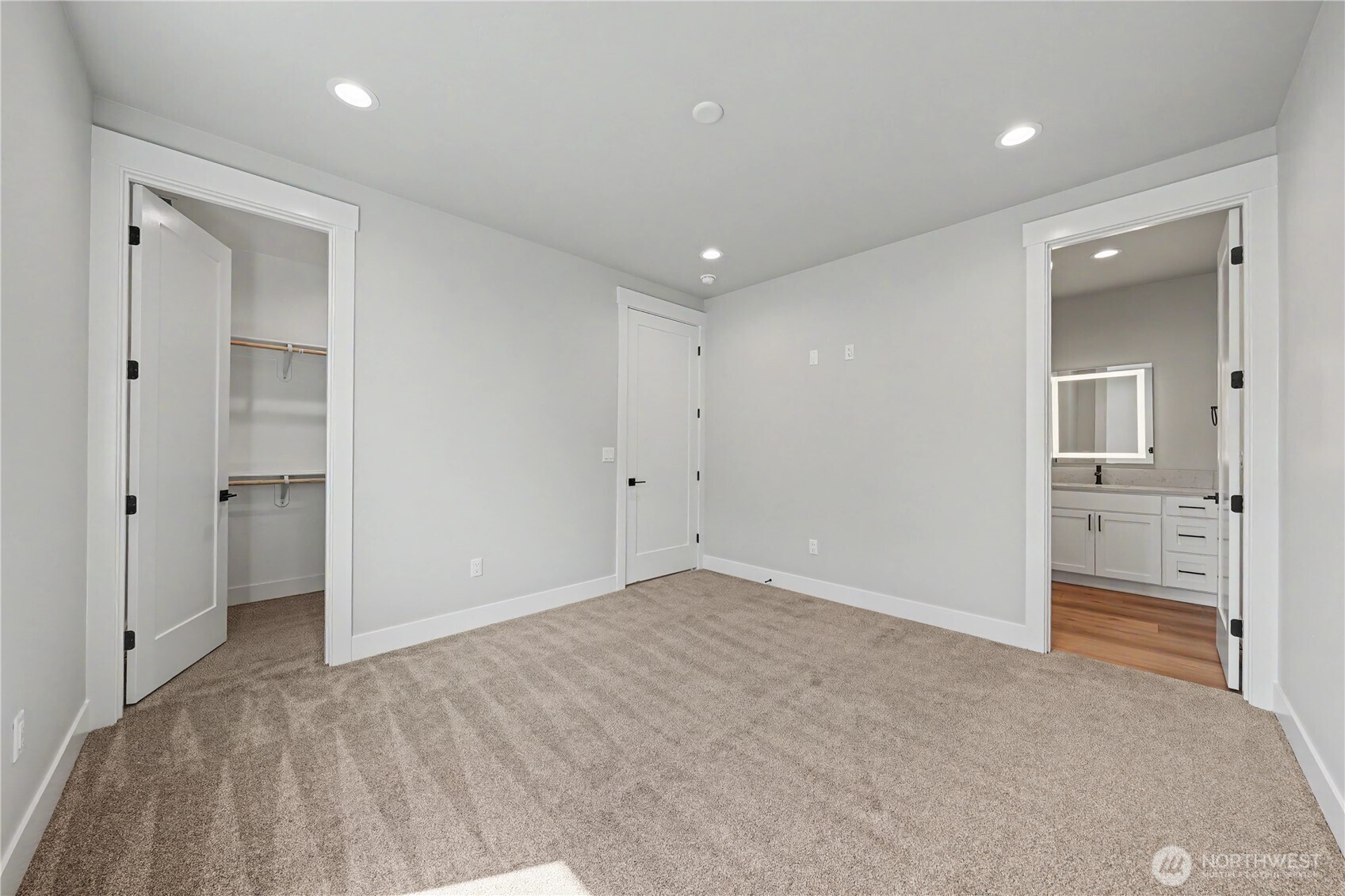 562 S Oasis Loop Property Photo 21