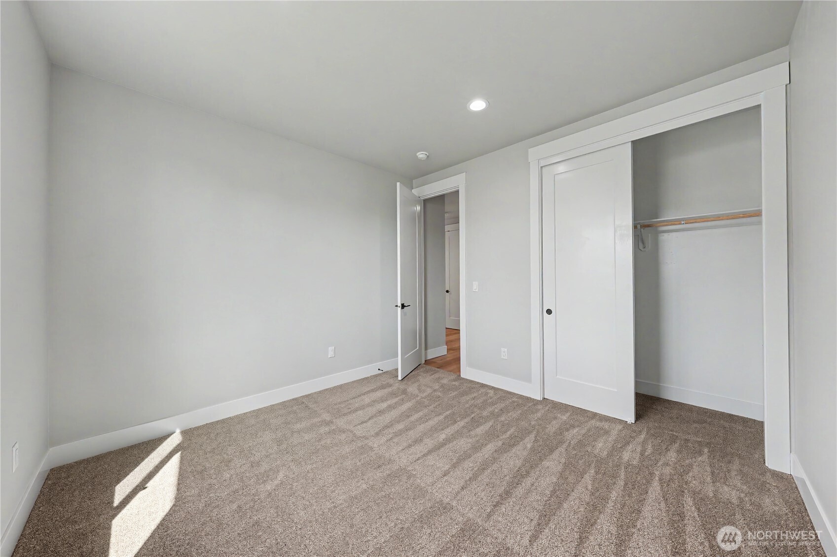 562 S Oasis Loop Property Photo 27