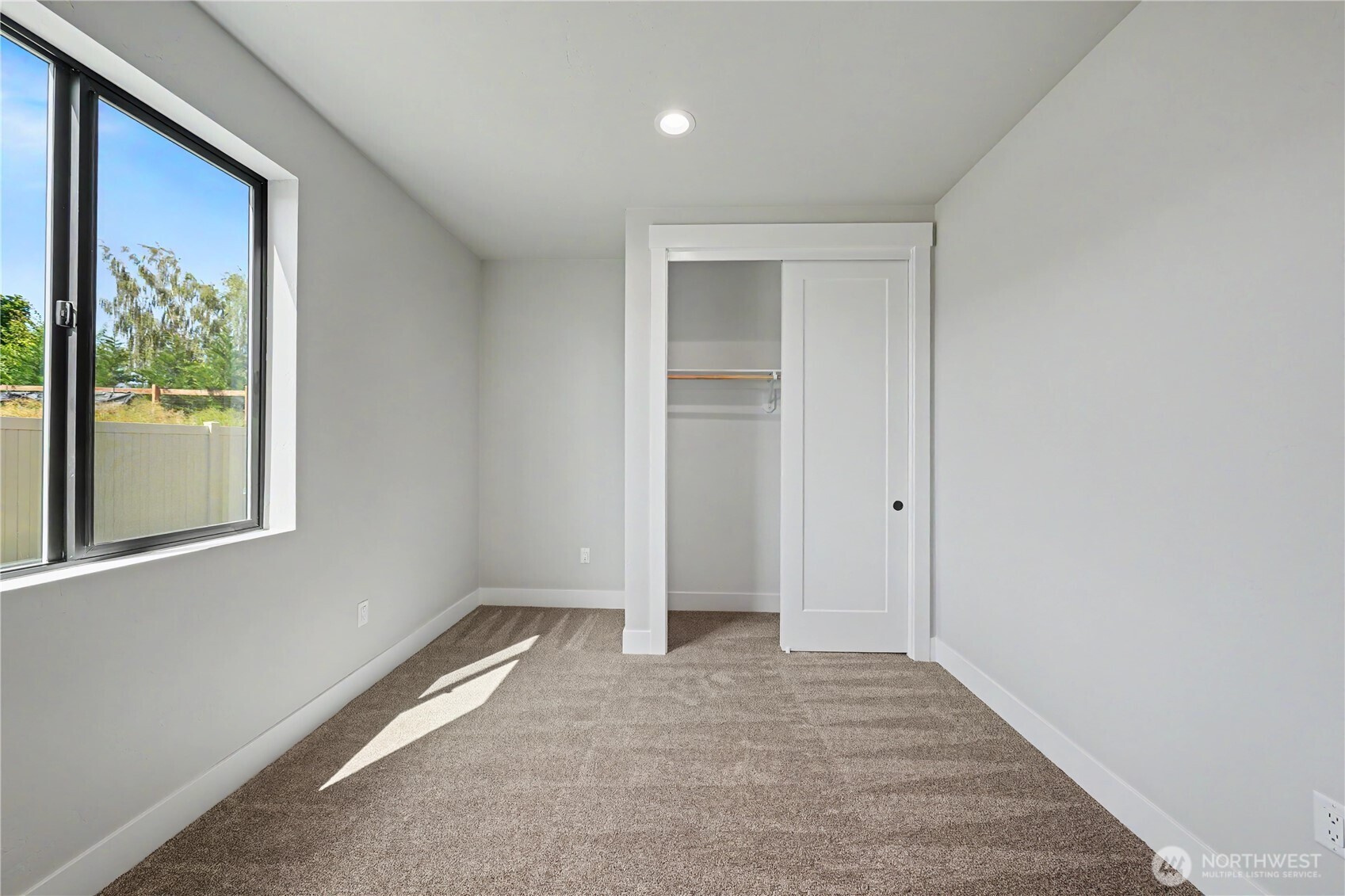 562 S Oasis Loop Property Photo 28