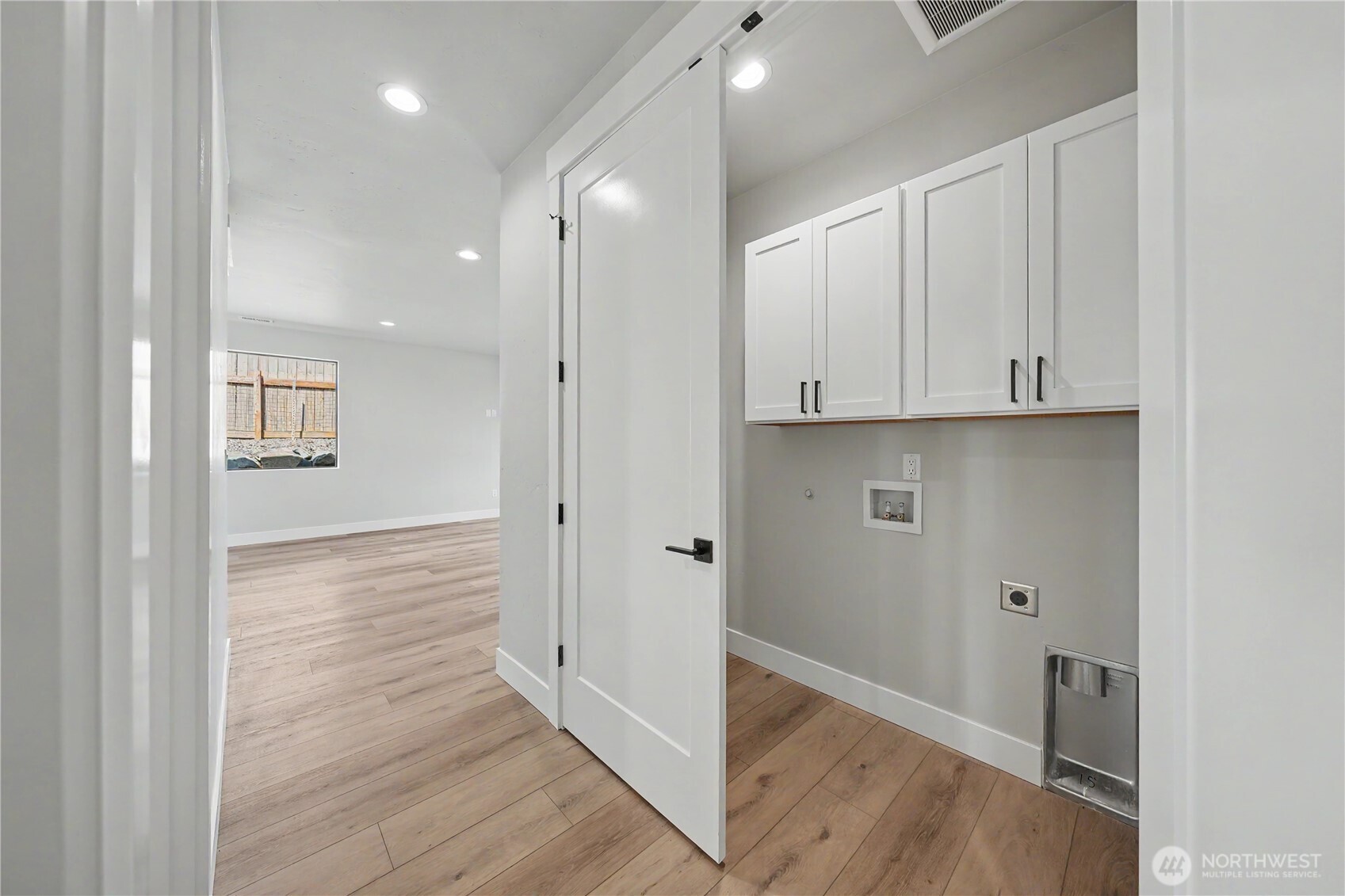 562 S Oasis Loop Property Photo 30