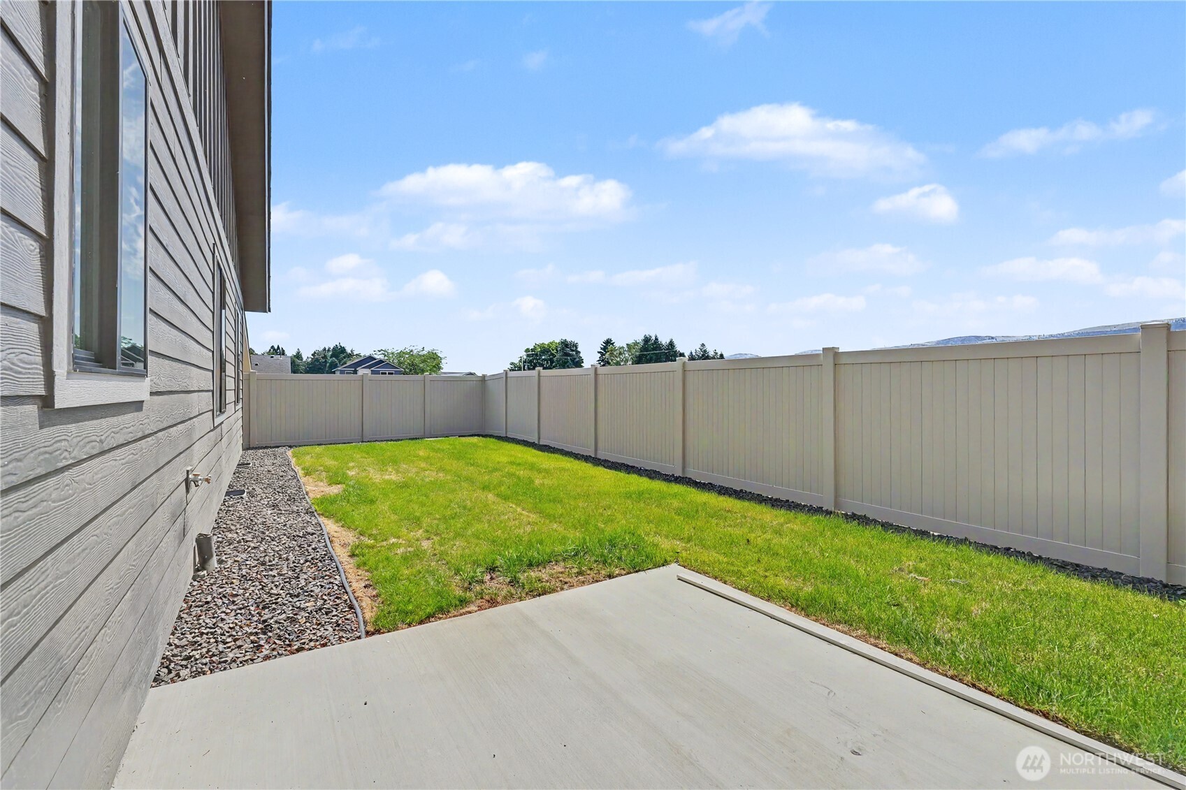 562 S Oasis Loop Property Photo 35