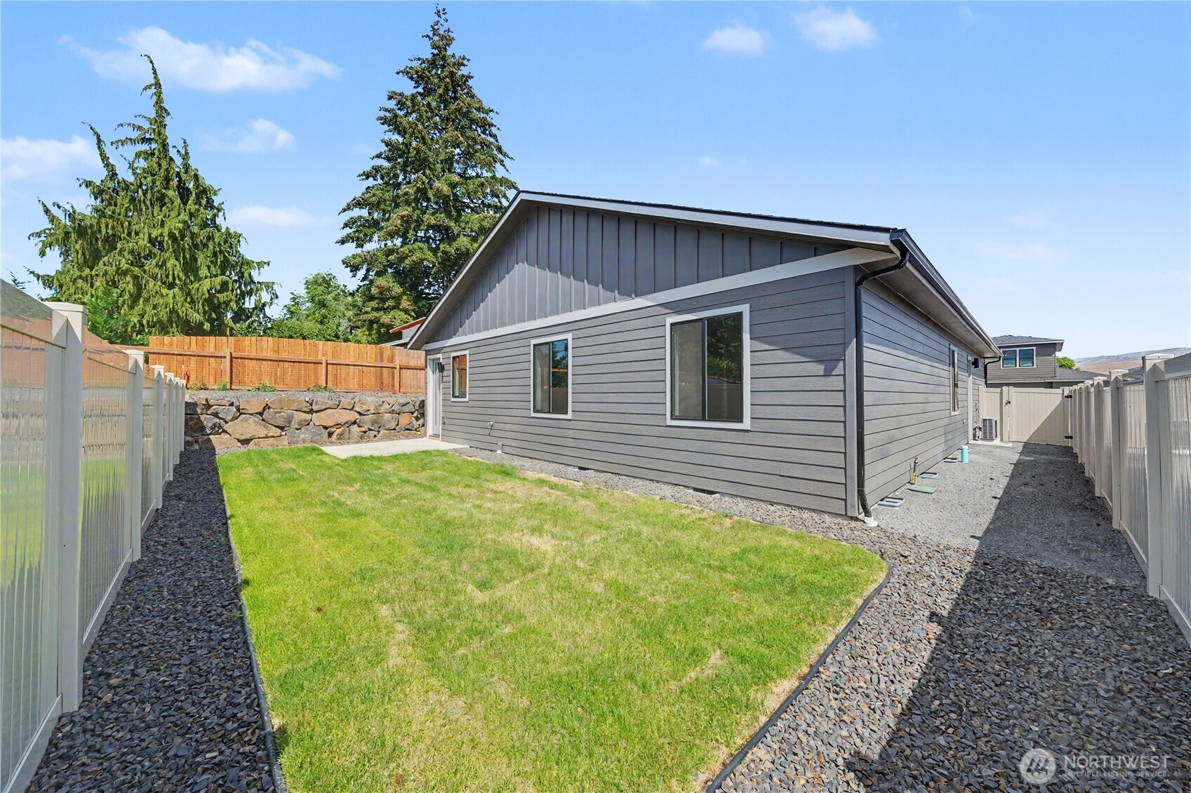 562 S Oasis Loop Property Photo 37