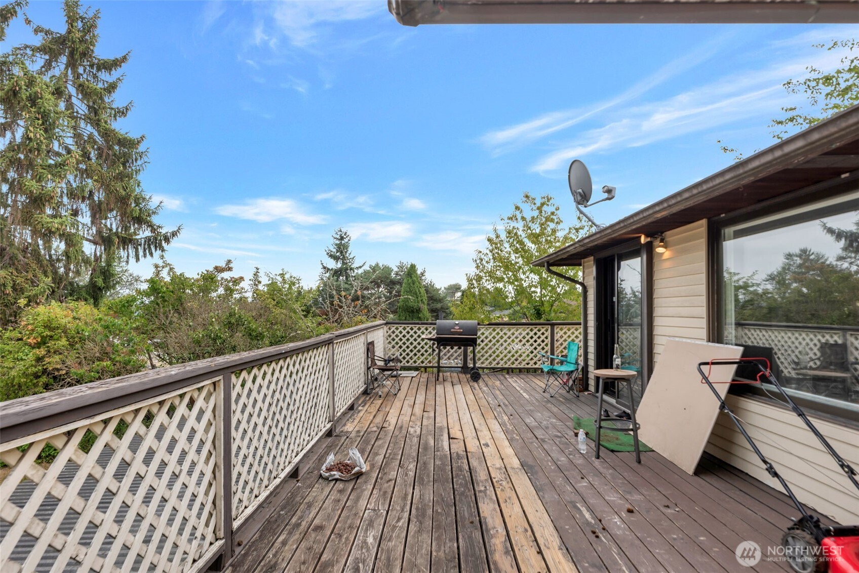 2202 S 120 Street Property Photo 8