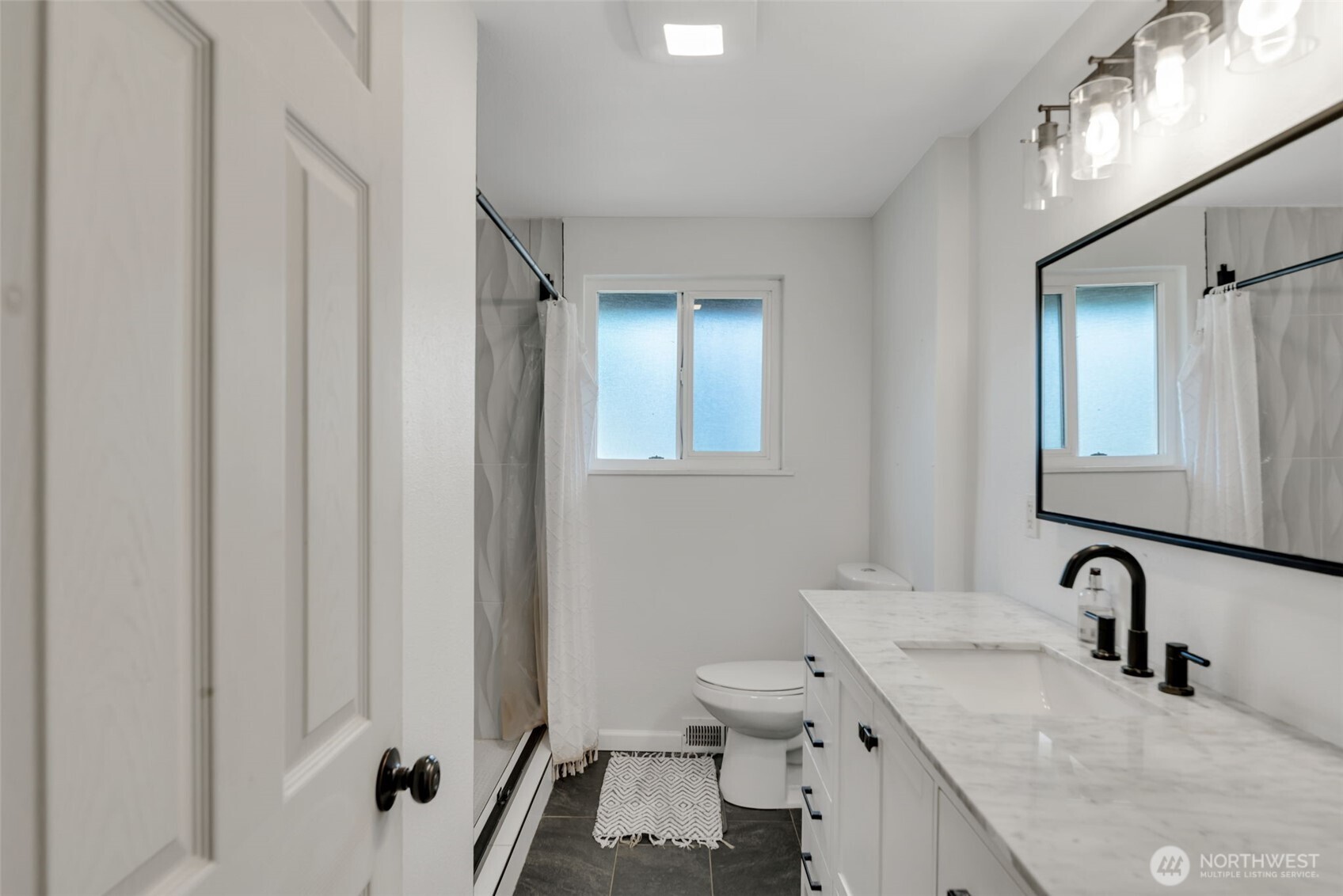 2202 S 120 Street Property Photo 10