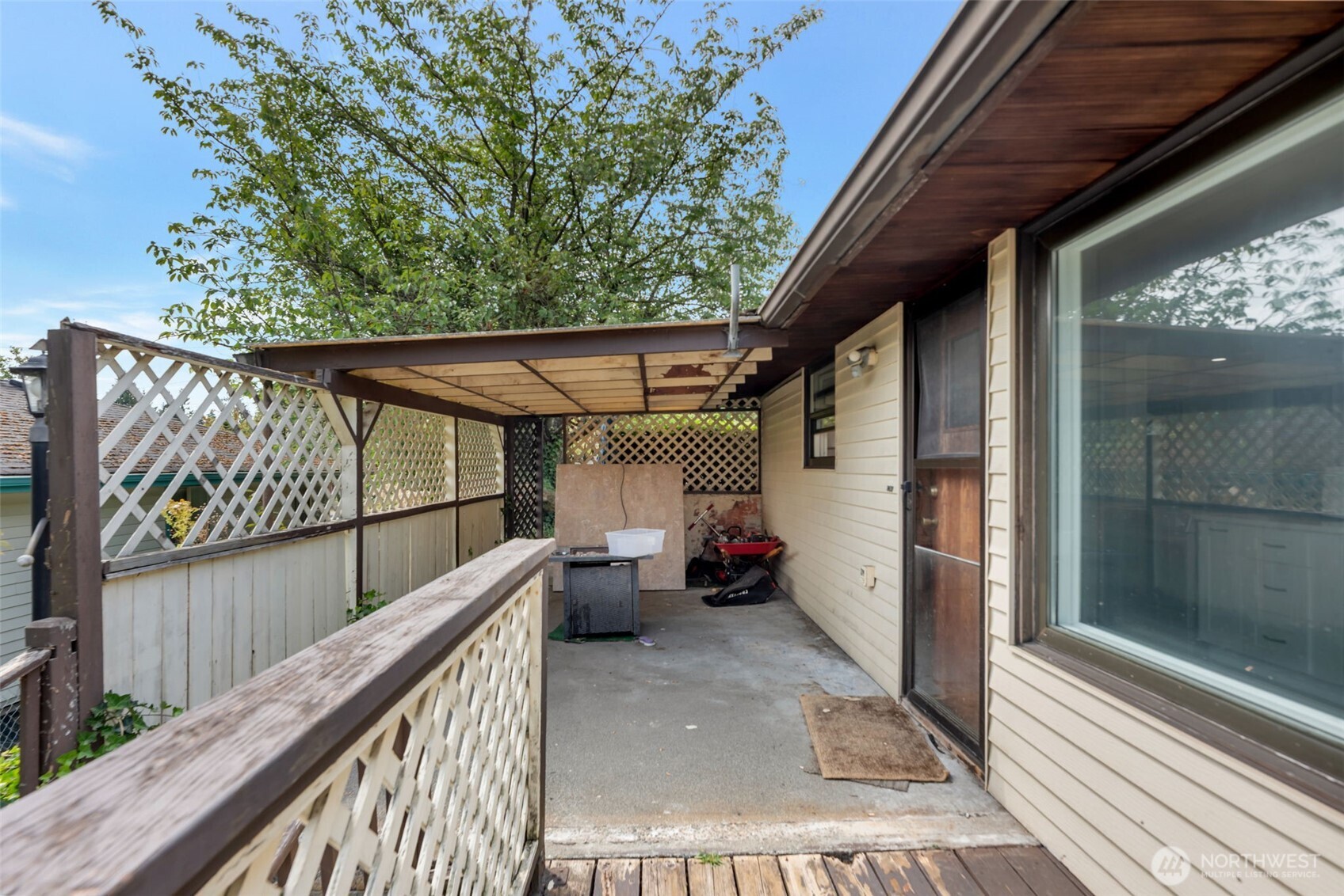 2202 S 120 Street Property Photo 23