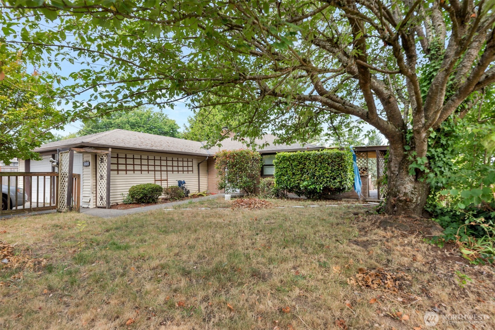 2202 S 120 Street Property Photo 25