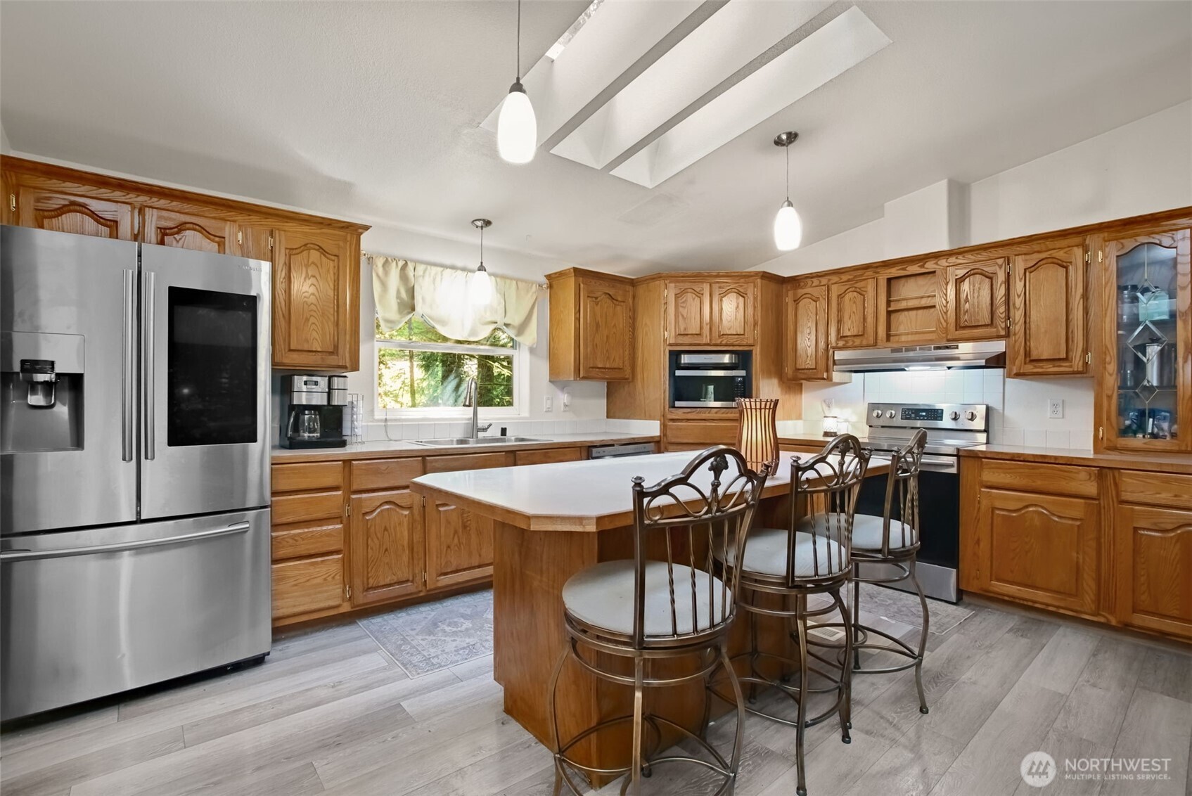 5901 108th Street Property Photo 5