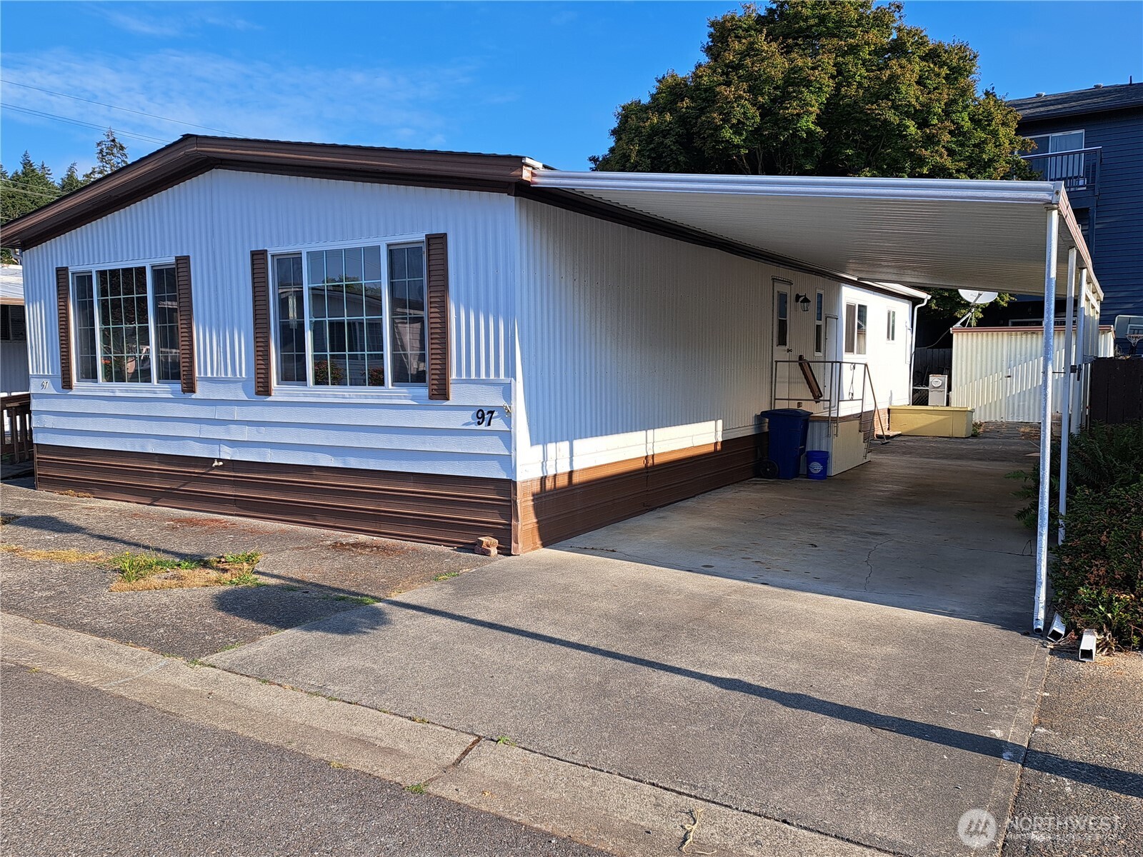 225 Ne Ernst 97 Property Photo 3