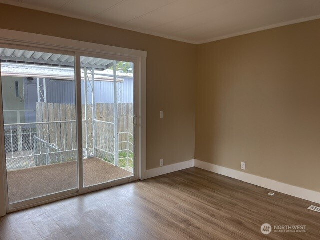 225 Ne Ernst 97 Property Photo 13