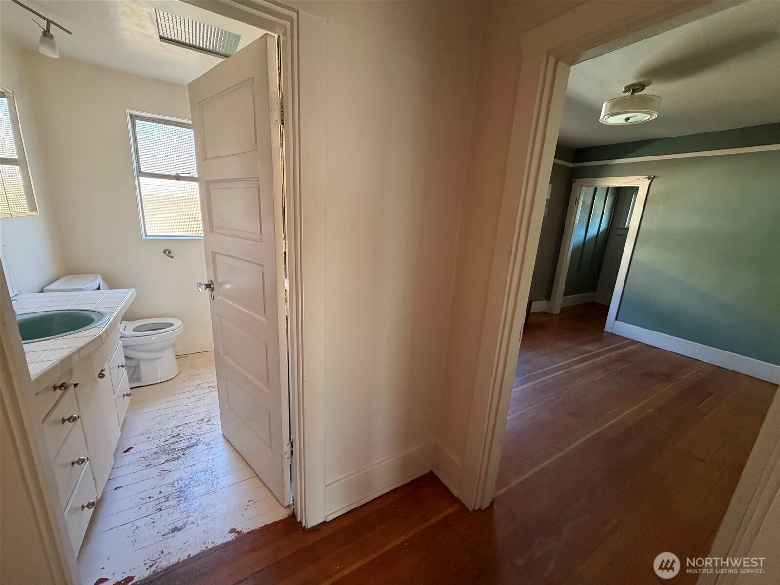 1211 N 50th Street Property Photo 8