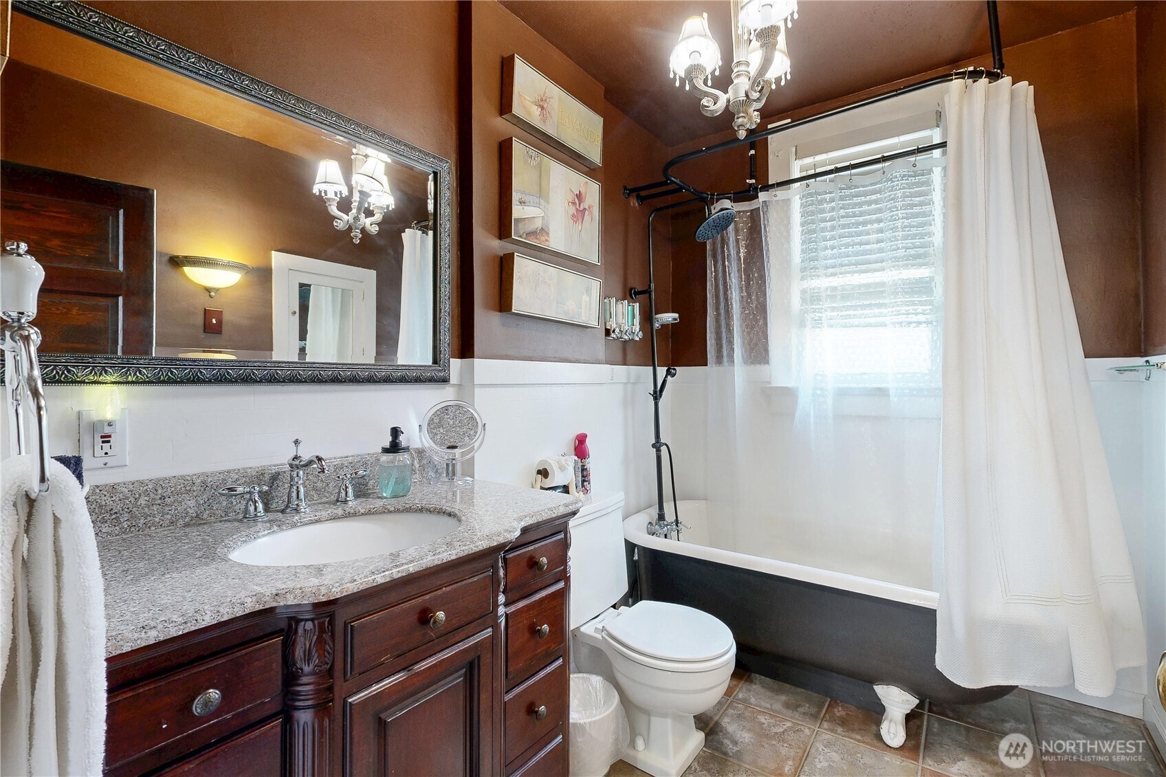320 Juniper Street Property Photo 16