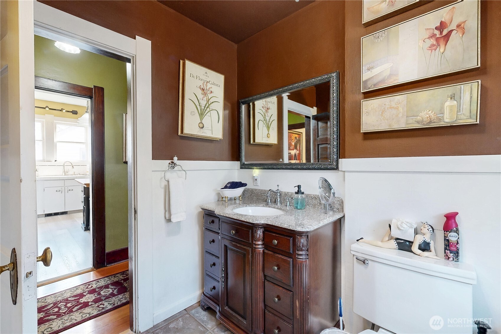 320 Juniper Street Property Photo 17