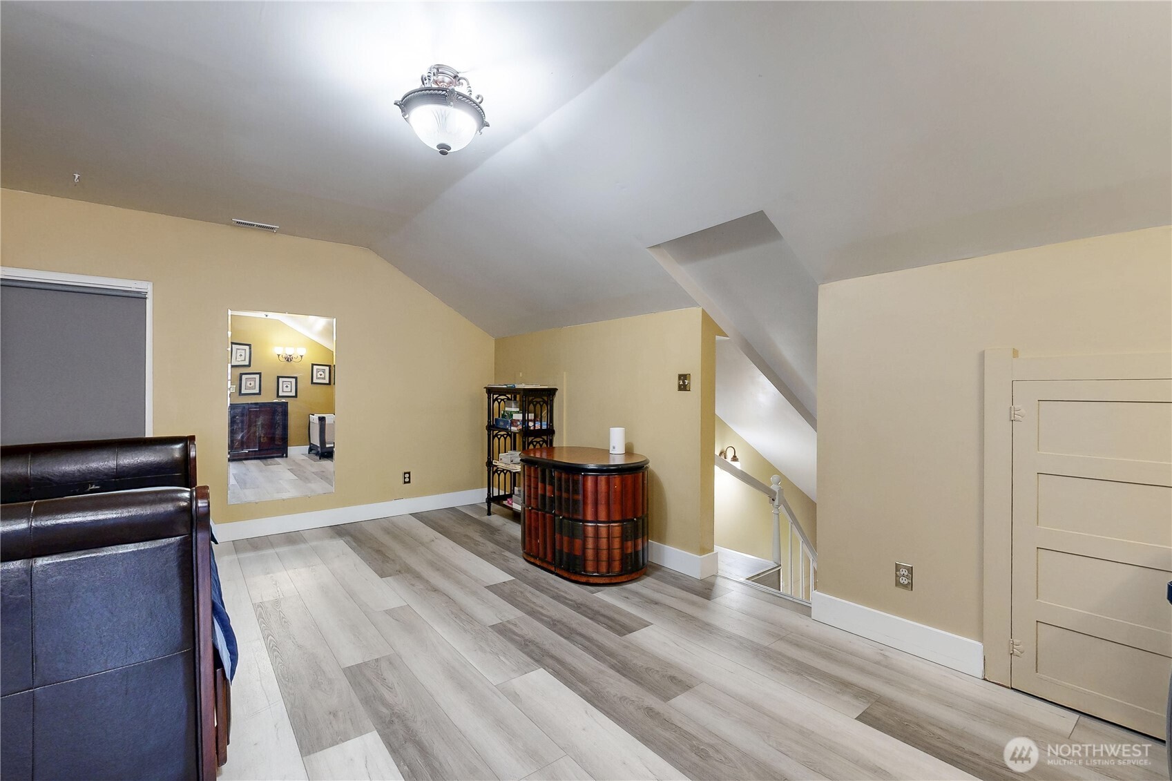 320 Juniper Street Property Photo 20