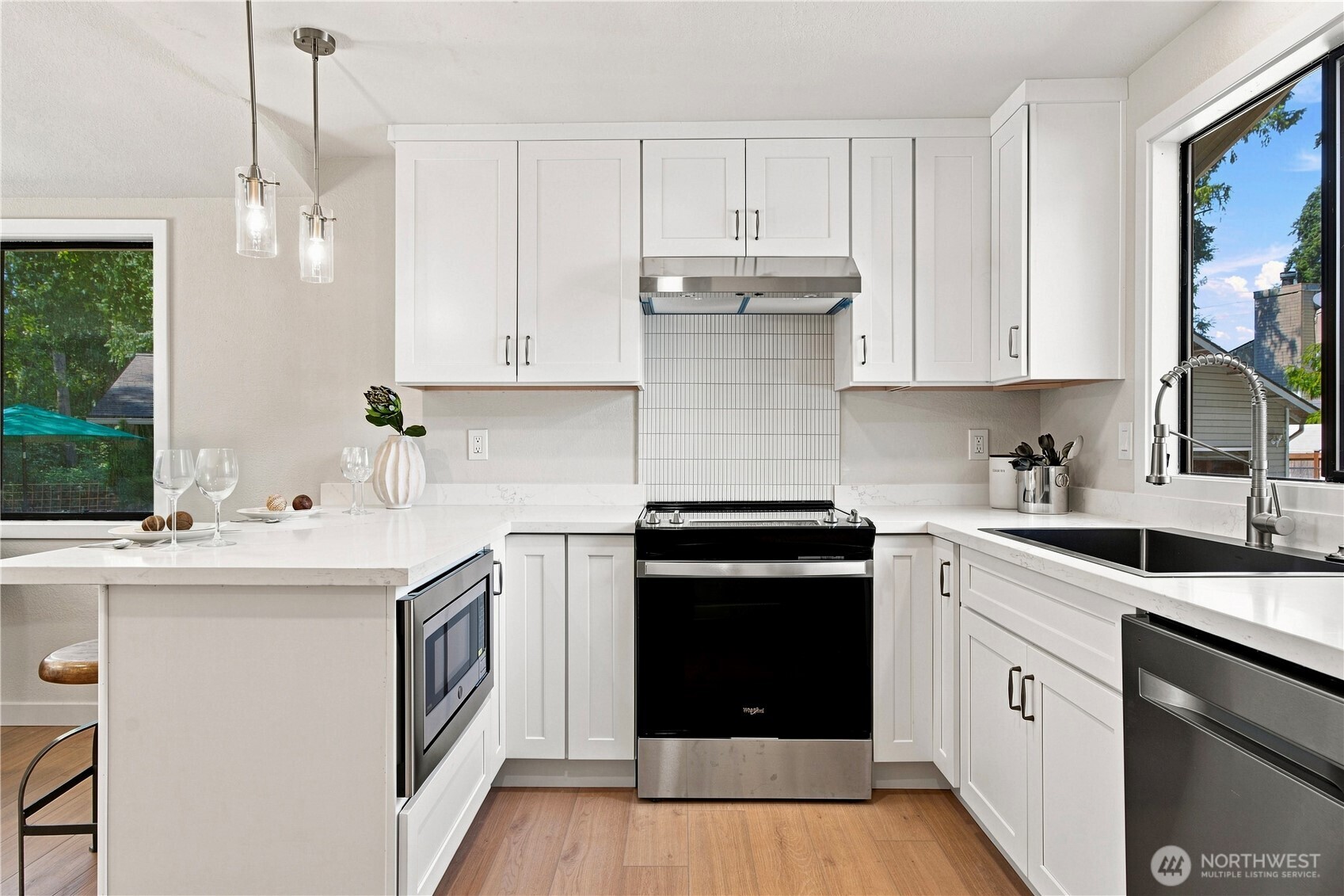 13430 33rd Place Unit B Property Photo 9