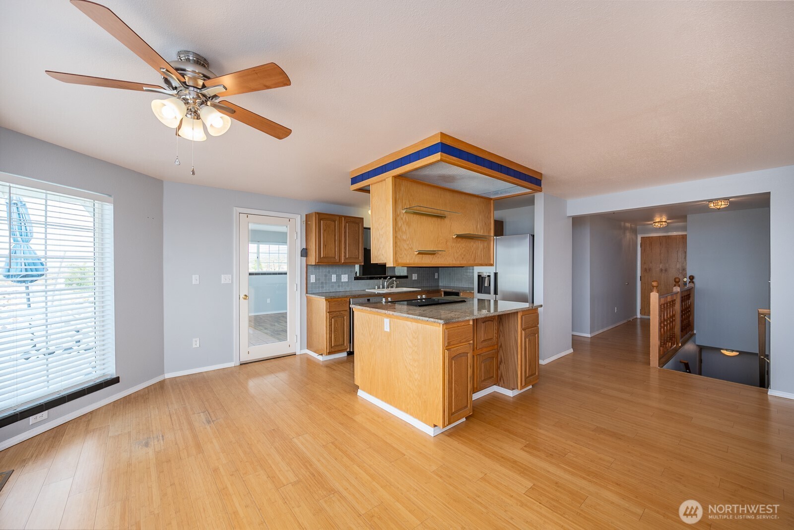 7239 Bayview Avenue Property Photo 9