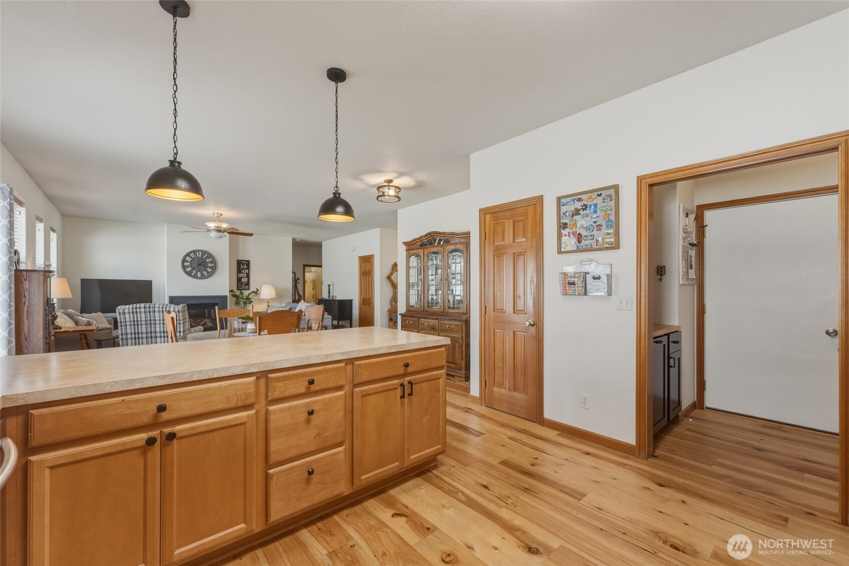 763 Se Bedford Loop Property Photo 13